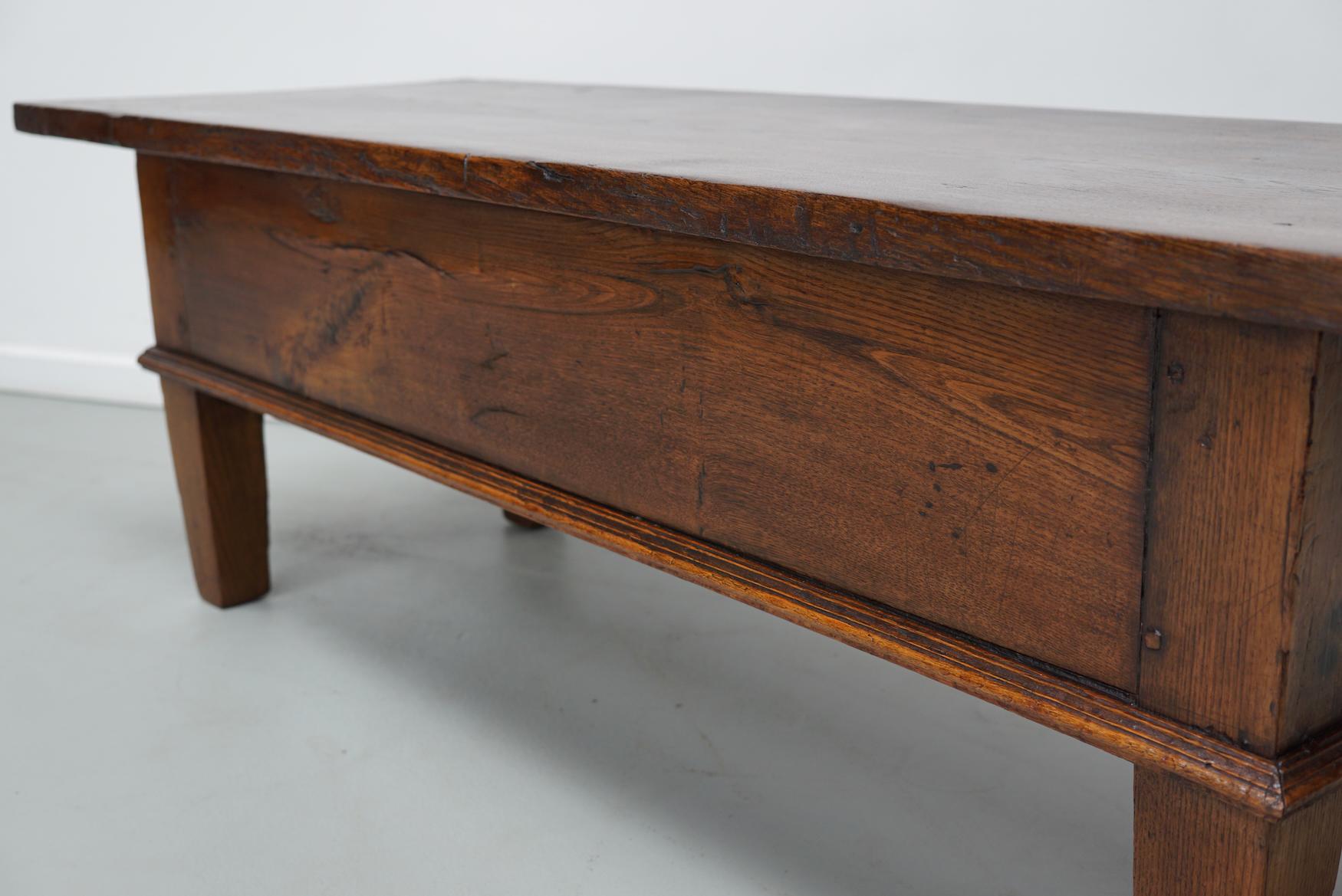 Table basse en châtaignier rustique espagnole du 19e siècle en vente 6