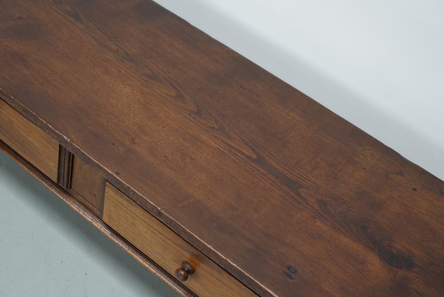 Table basse en châtaignier rustique espagnole du 19e siècle Bon état - En vente à Nijmegen, NL