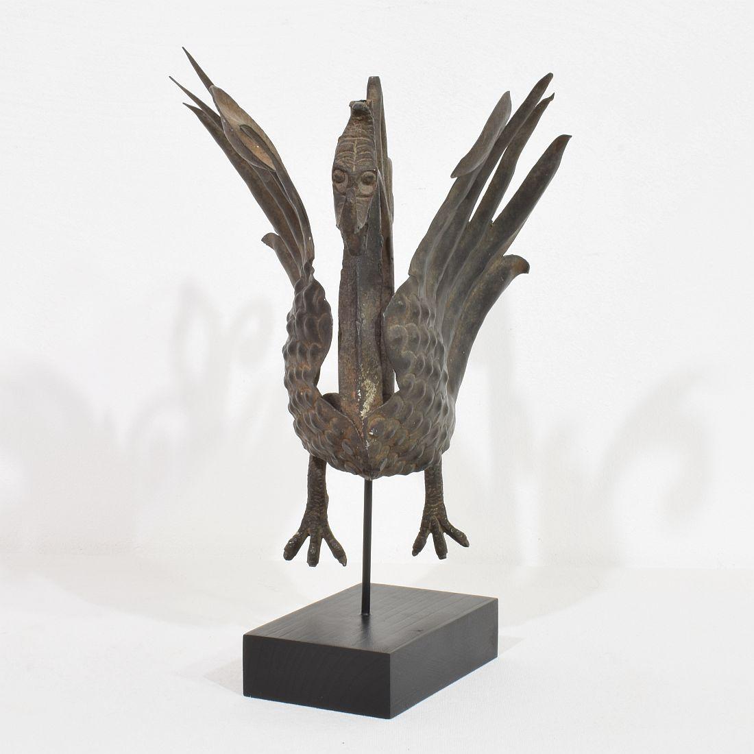 Rustic Spanish 19th Century Hand Forged Iron Bird Fragment For Sale