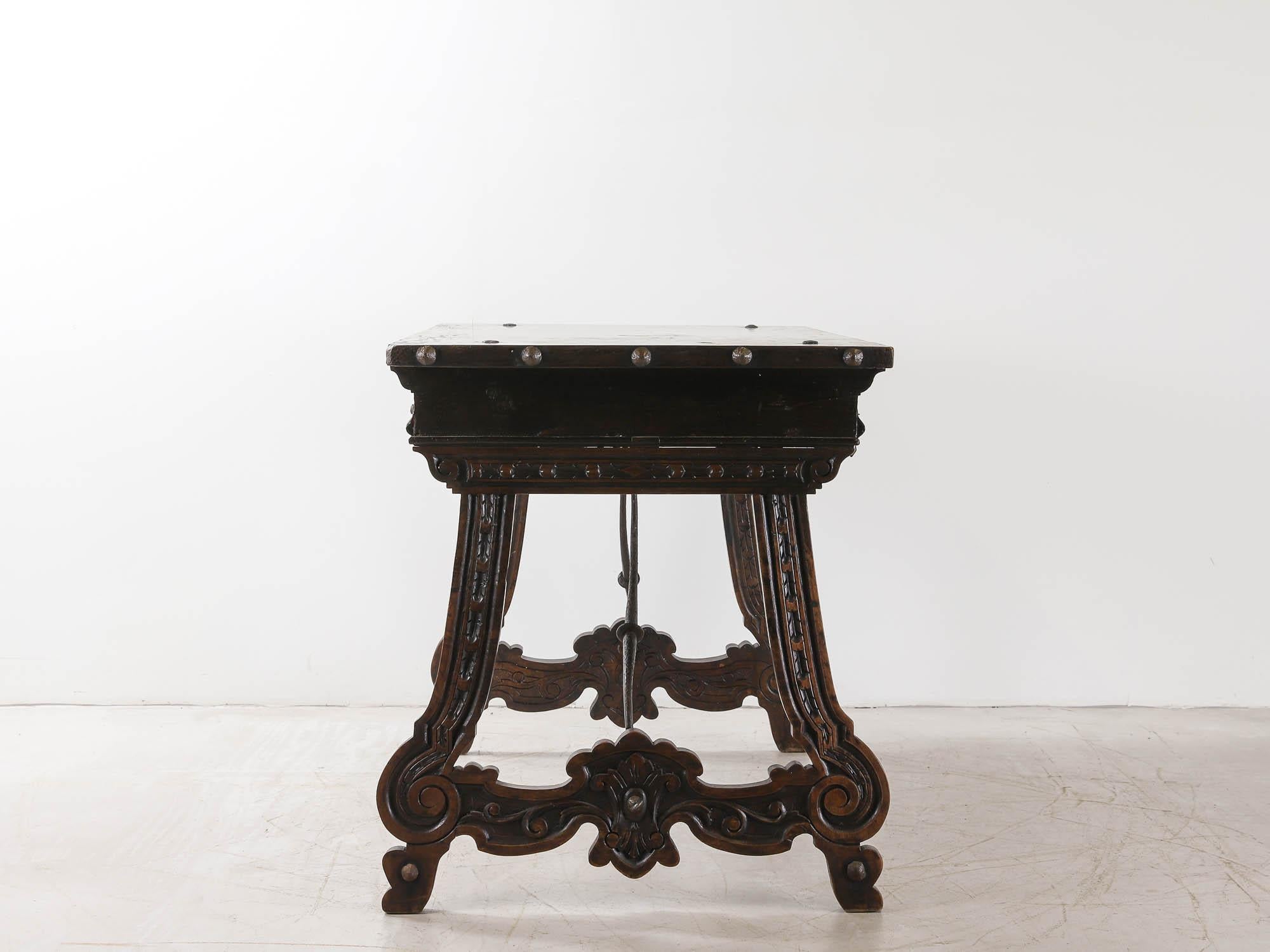 Neoclassical Revival Spanish 19th Century Neo- Renaissance Carved Chestnut Table For Sale