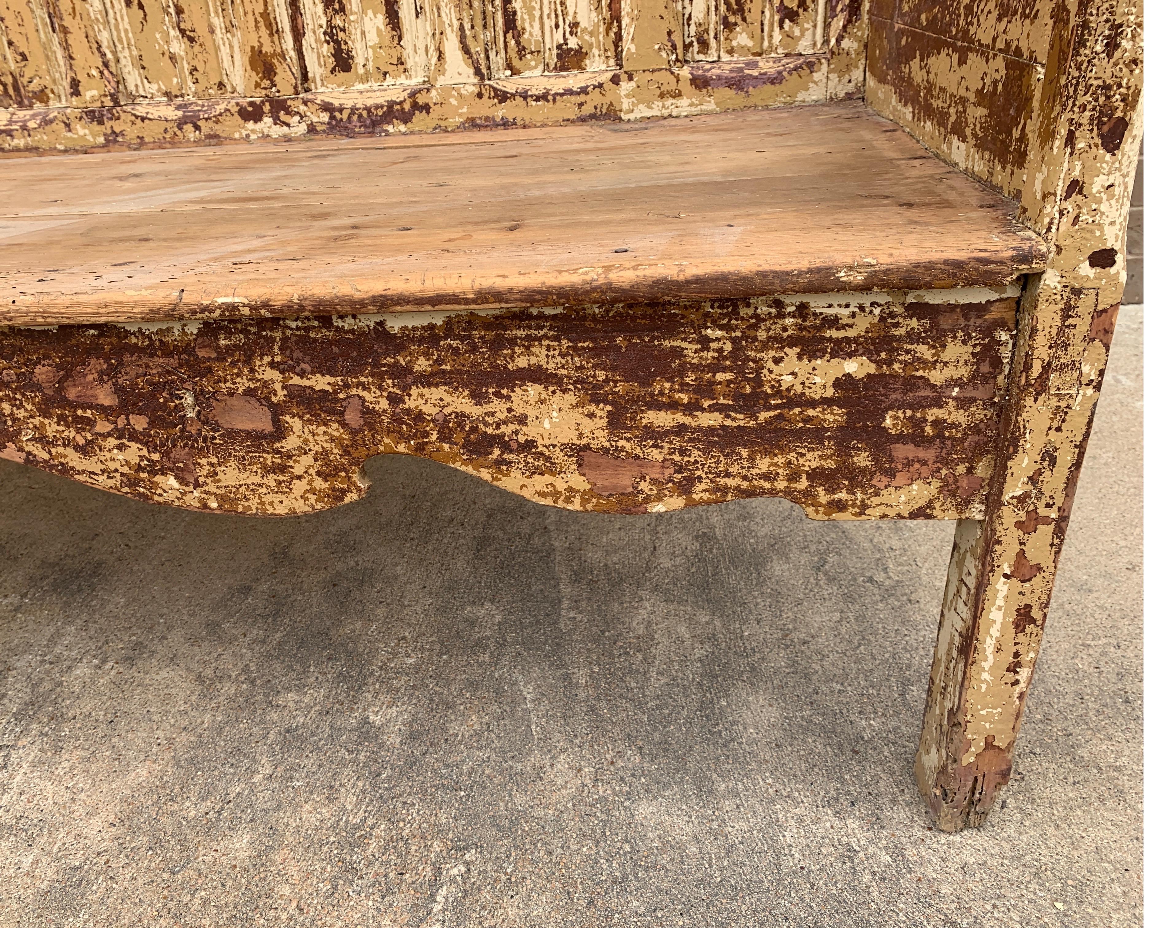 Spanish 19th Century Painted Bench with Dove-Tail and Tall Back For Sale 6