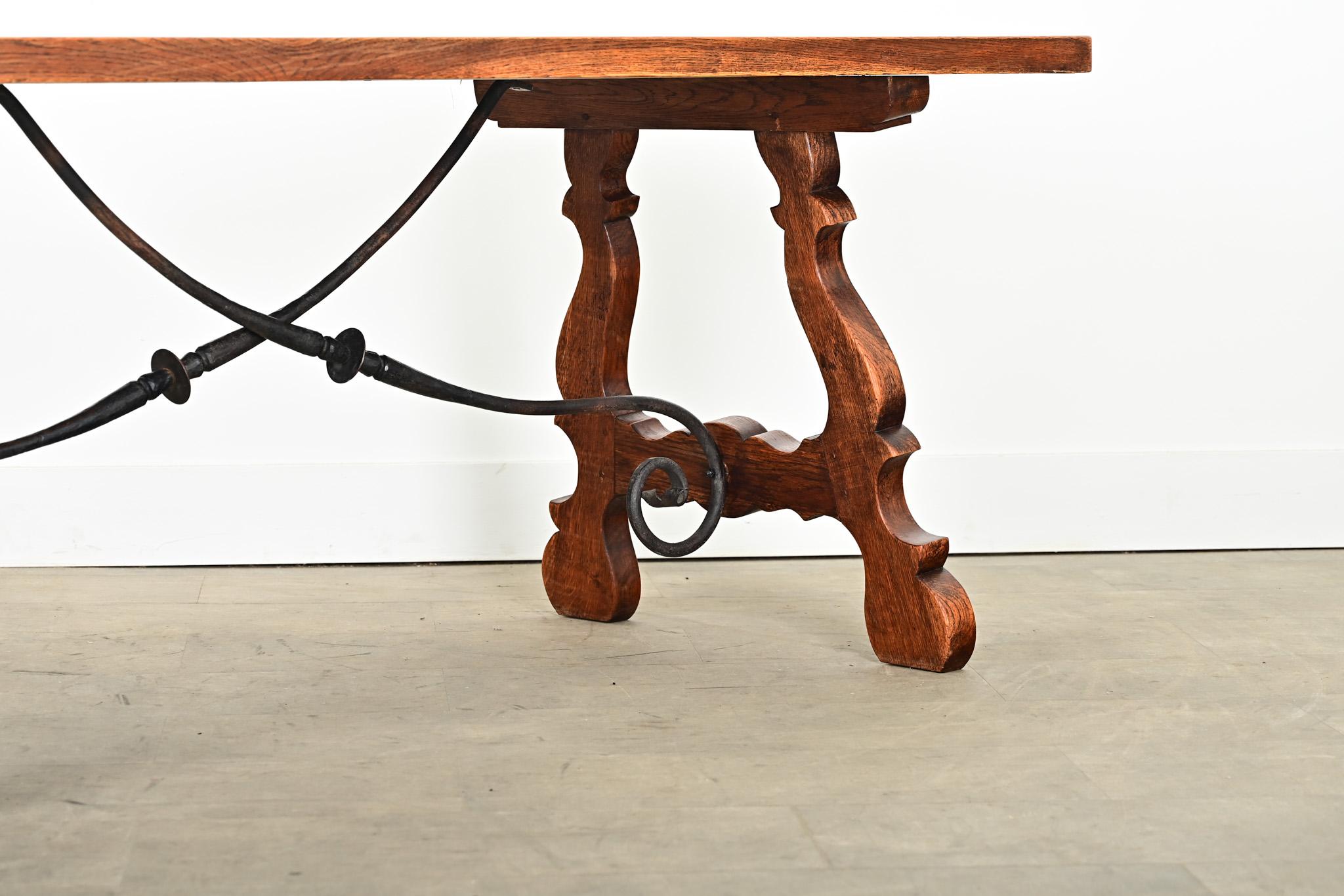 Spanish 19th Century Solid Oak Dining Table For Sale 1