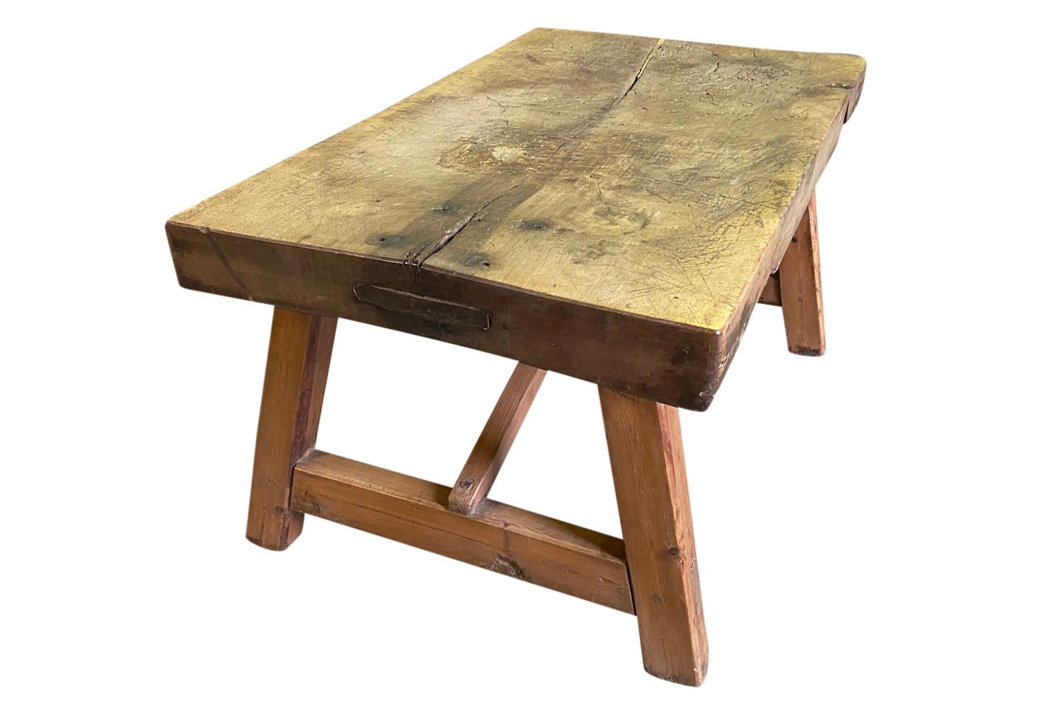Table basse espagnole du 19e siècle, table basse Bon état - En vente à Atlanta, GA