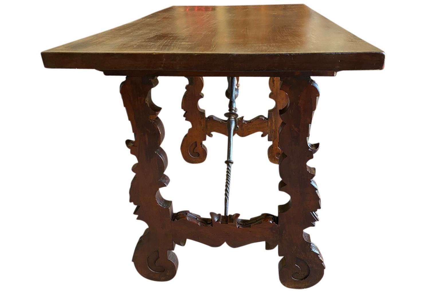 Spanish 19th Century Writing Table For Sale 1