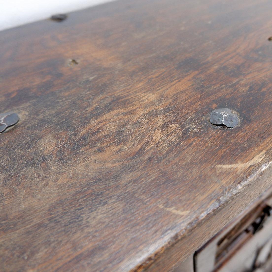 Spanish 20th Century Rustic Buffet - 2 drawers en venta 5