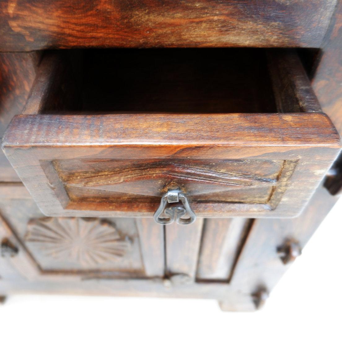 Spanish 20th Century Rustic Buffet - 2 drawers en venta 7