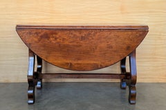 Spanish 20th Century Walnut Drop-Leaf Table with round Top and Lyre Legs