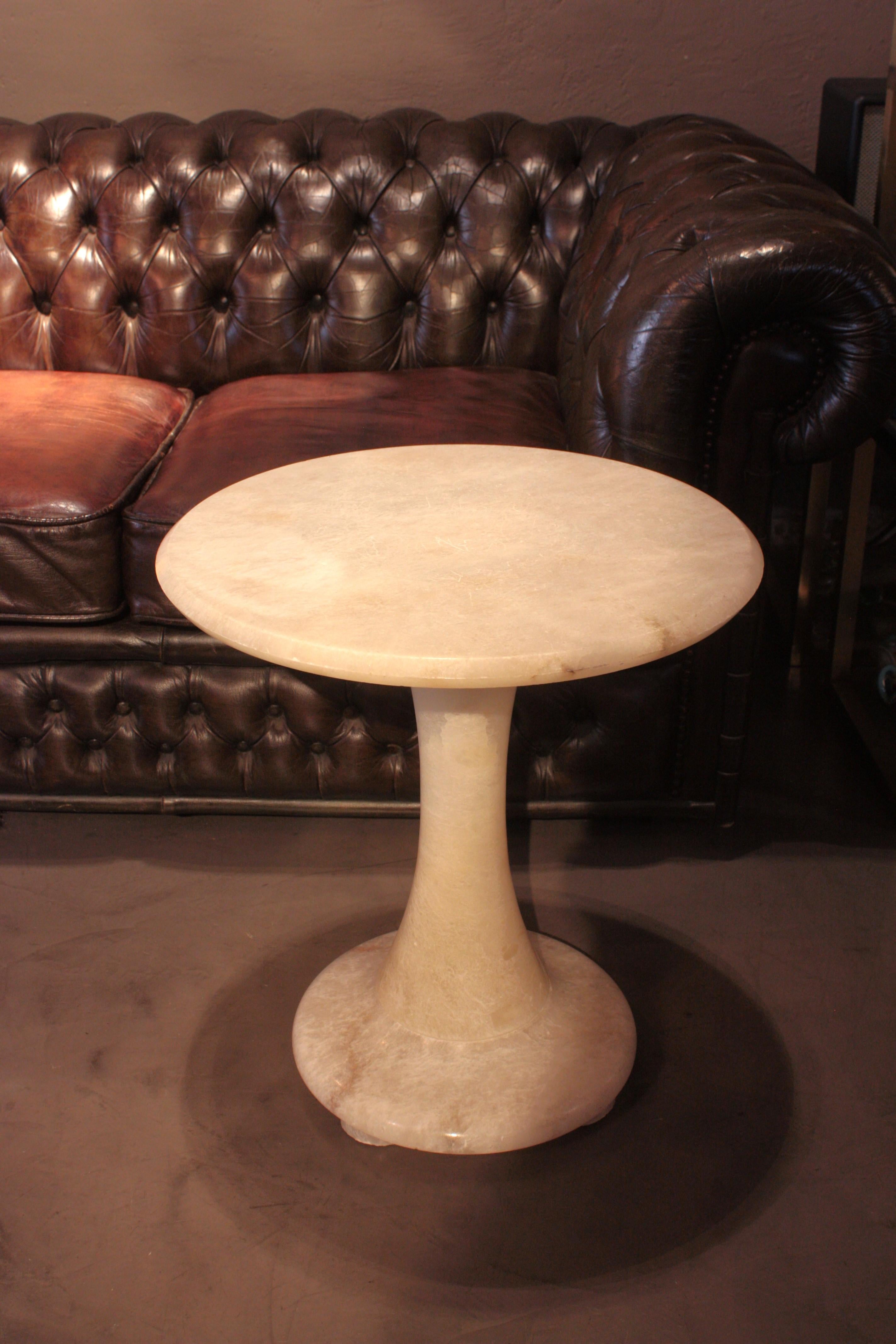Table / Table d'appoint en albâtre espagnol Gueridon Bon état - En vente à Barcelona, ES