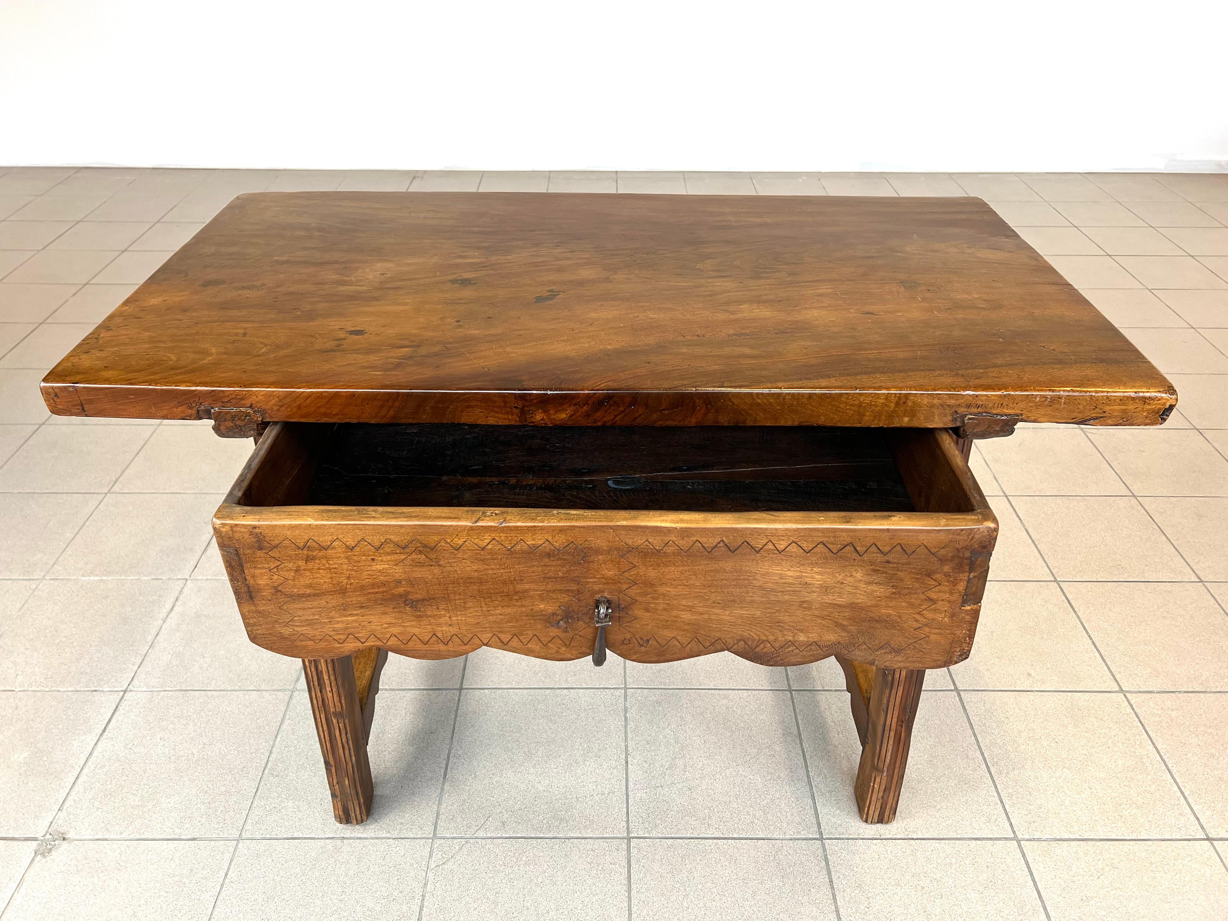 Spanish Antique Kitchen or Side Walnut Table 19c For Sale 1