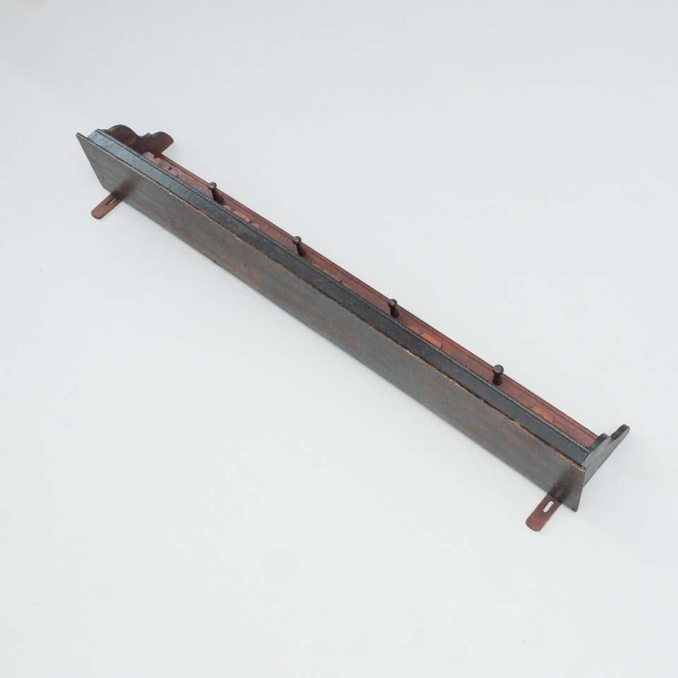 Spanish Antique Traditional Rustic Wood Hanger, circa 1930 For Sale 3