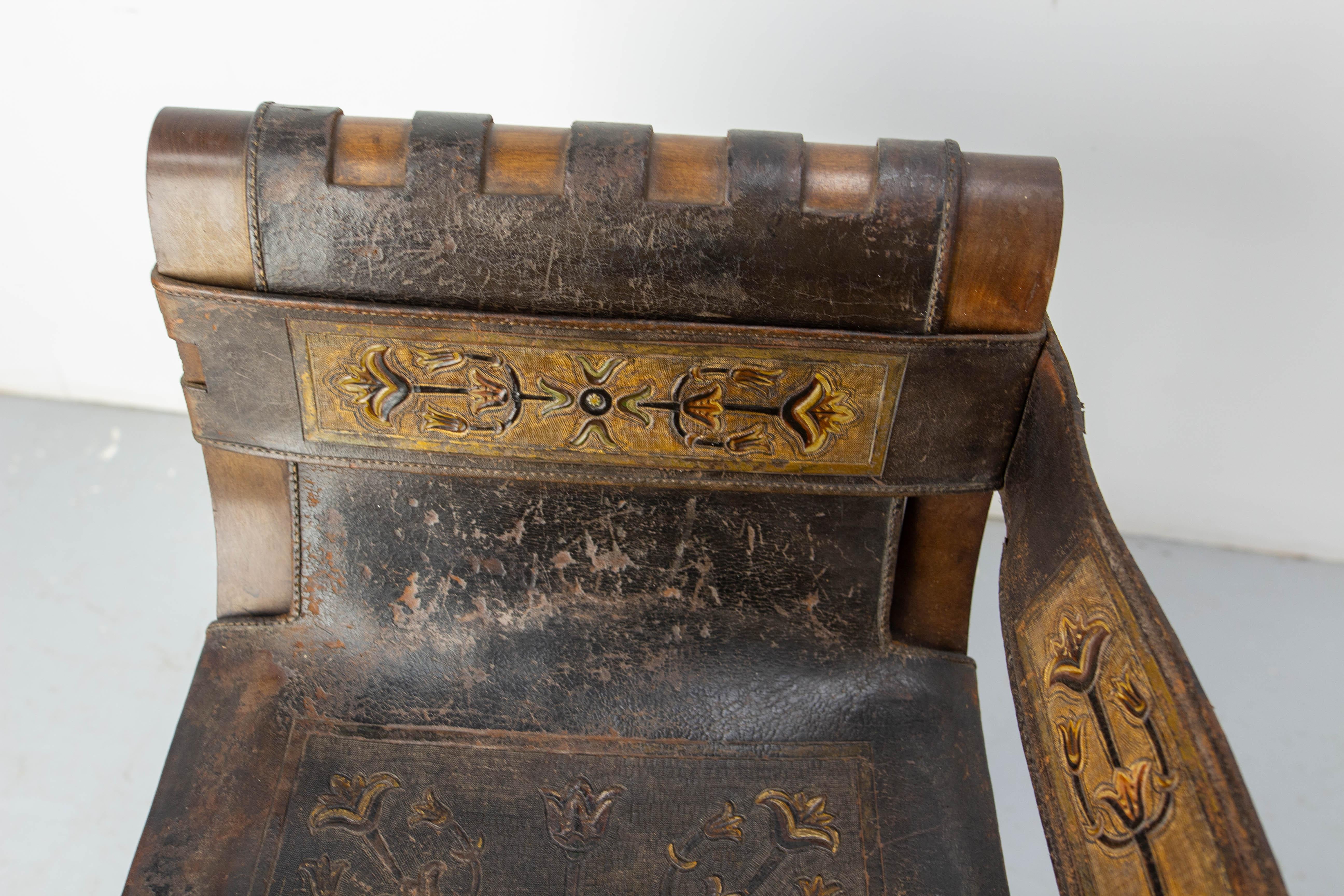Spanish Armchair in the Curule Style Cordovan Leather & Wood, Midcentury 19th For Sale 3