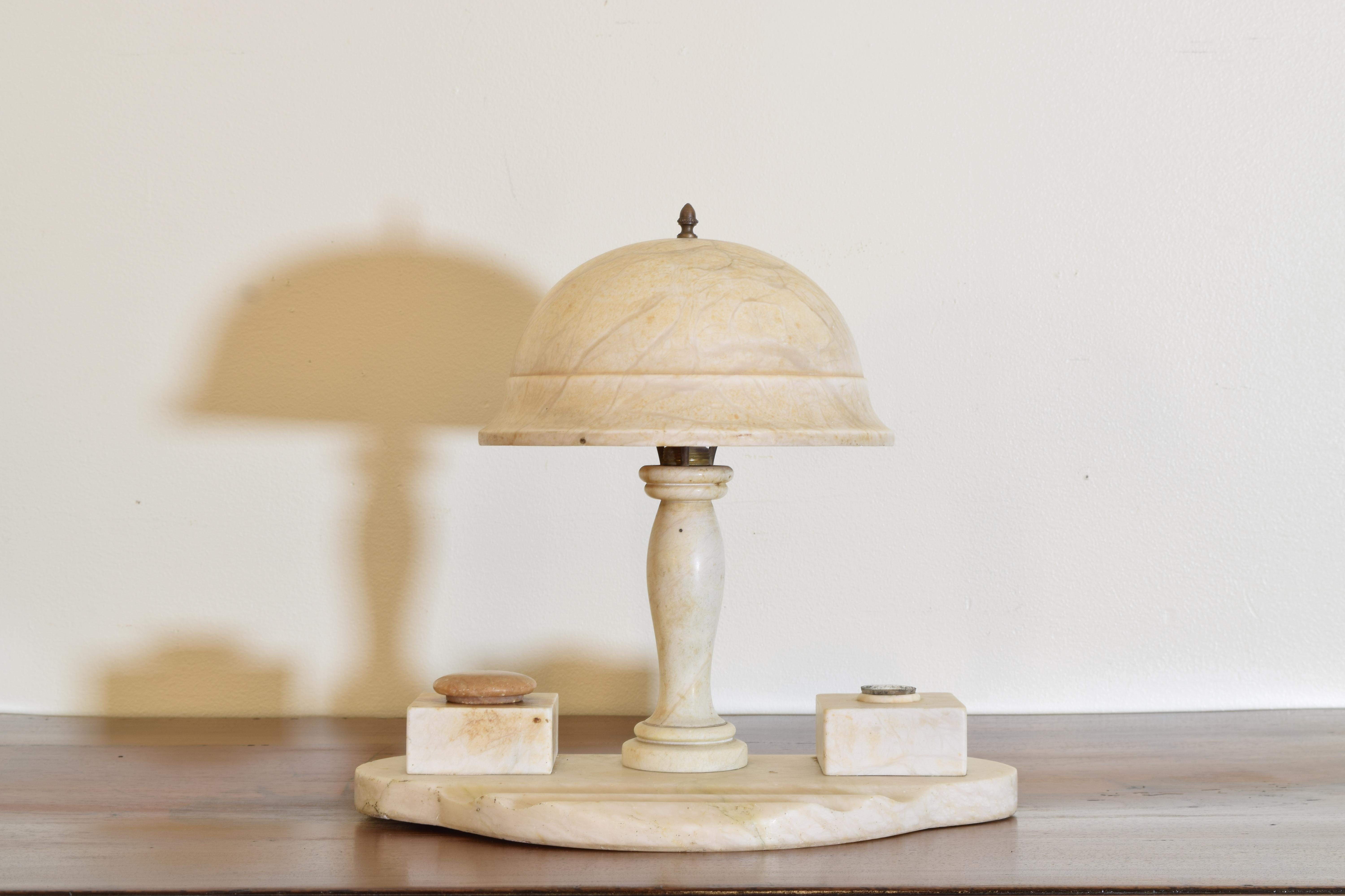 Spanish Art Deco Alabaster Desk Lamp and Inkwell Set In Good Condition For Sale In Atlanta, GA