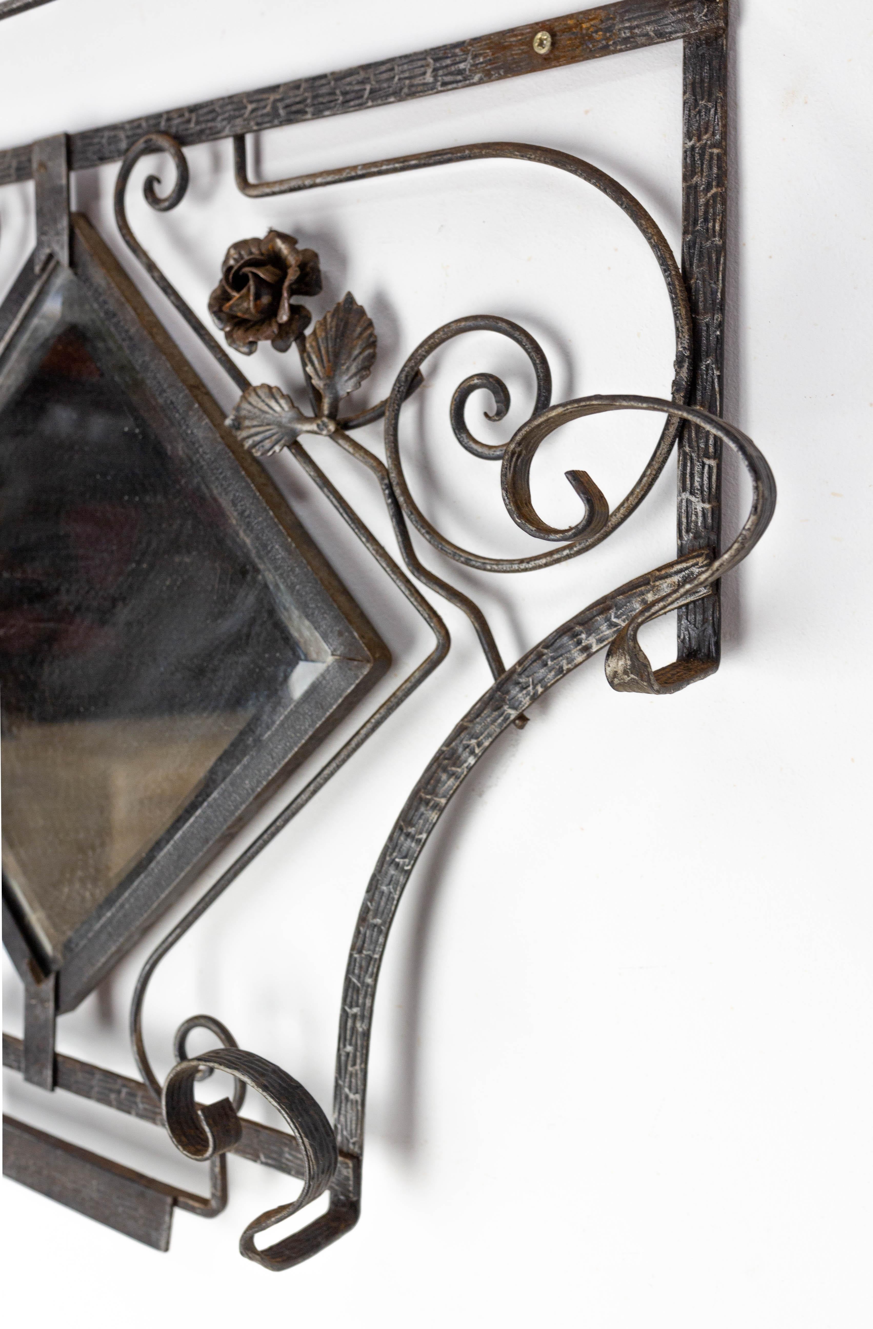 Spanish Art Deco Coat Rack Hat Stand Wrough Iron Glass and Mirror, circa 1930 In Good Condition In Labrit, Landes