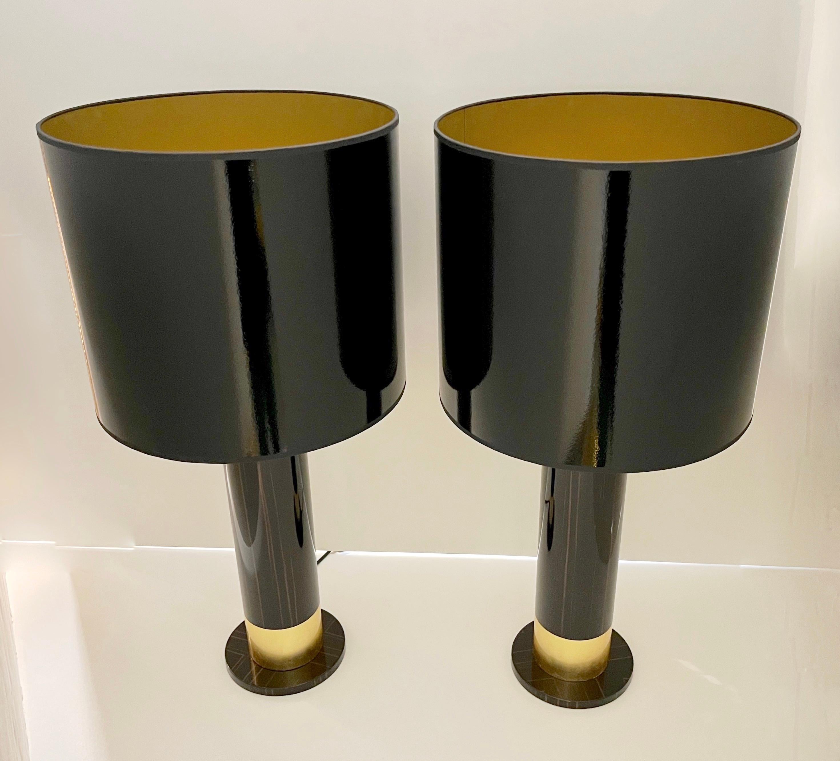 Spanish Art Deco Design Pair of Black Brown Veneer & Gold Leaf Cylindrical Lamps For Sale 10