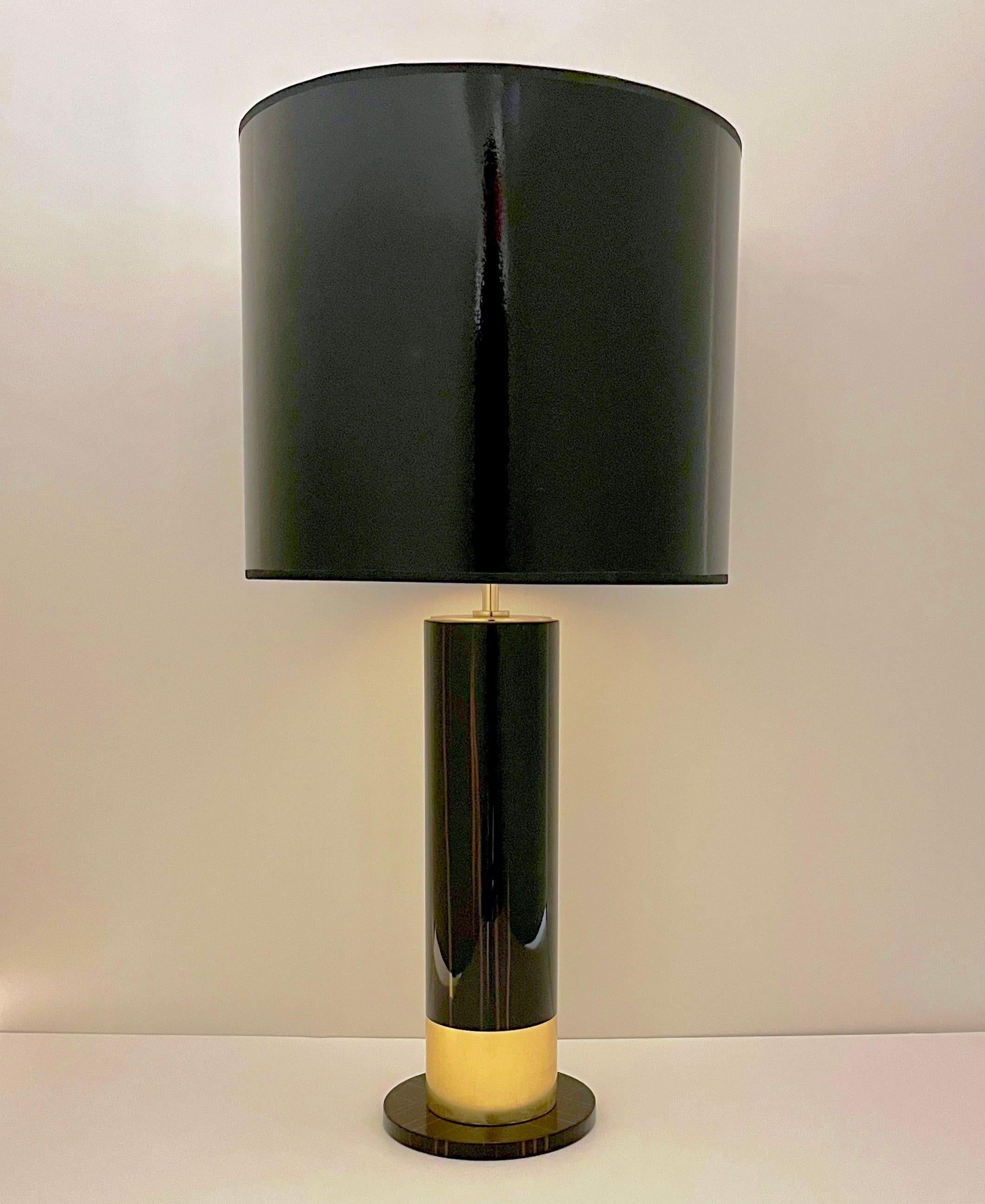 Spanish Art Deco Design Pair of Black Brown Veneer & Gold Leaf Cylindrical Lamps For Sale 5
