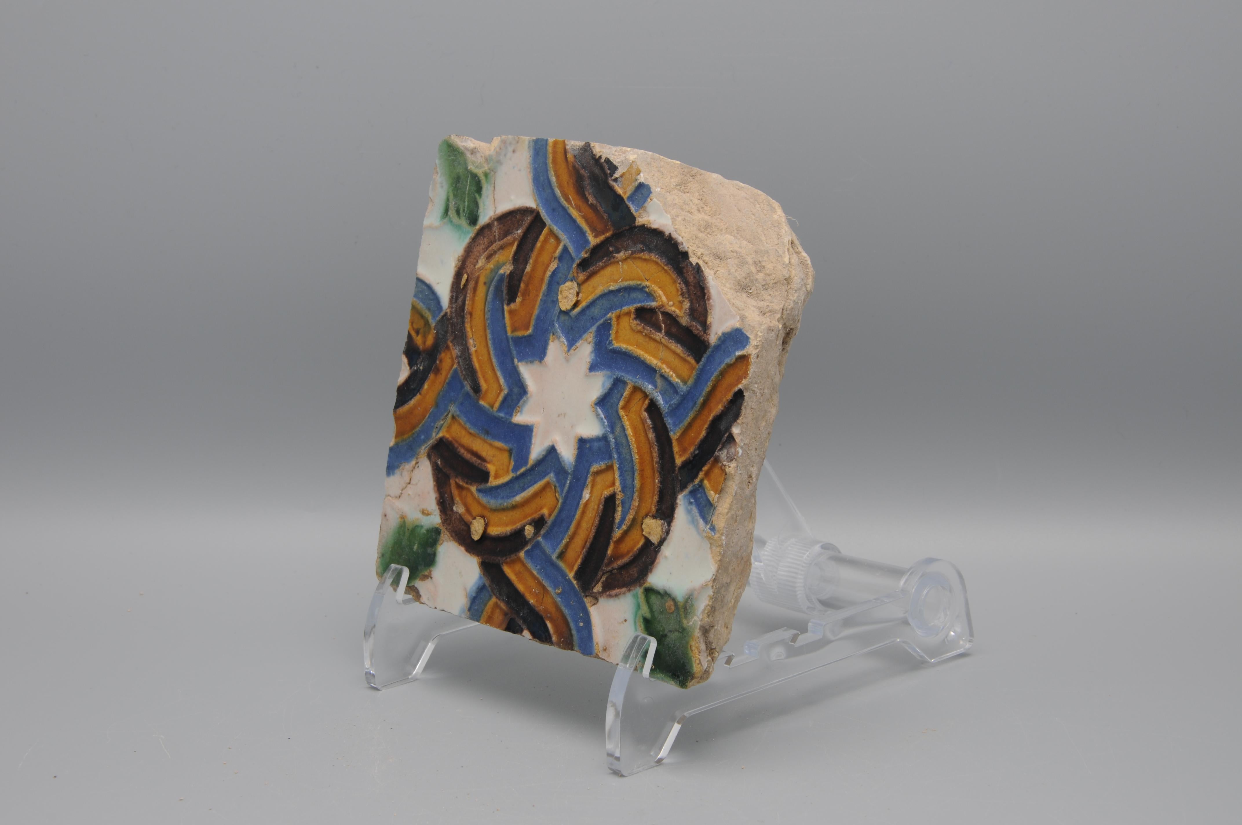 Renaissance Tile géométrique espagnol Azulejo Arista y Cuenca - Sevilla 16ème siècle en vente