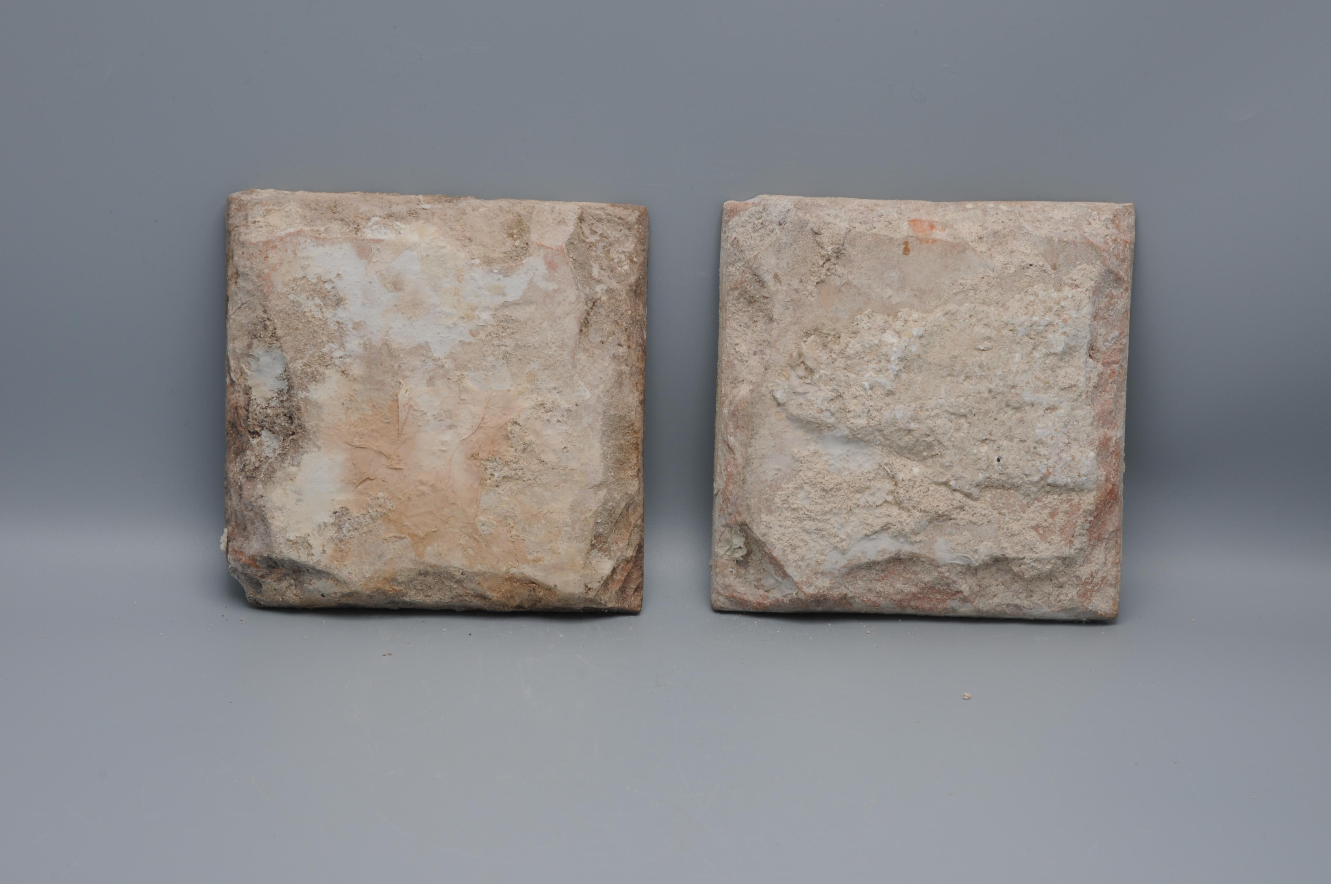 Spanish Azulejo pair of Tiles Arista y Cuenca - Toledo 16th century Hecho a mano en venta