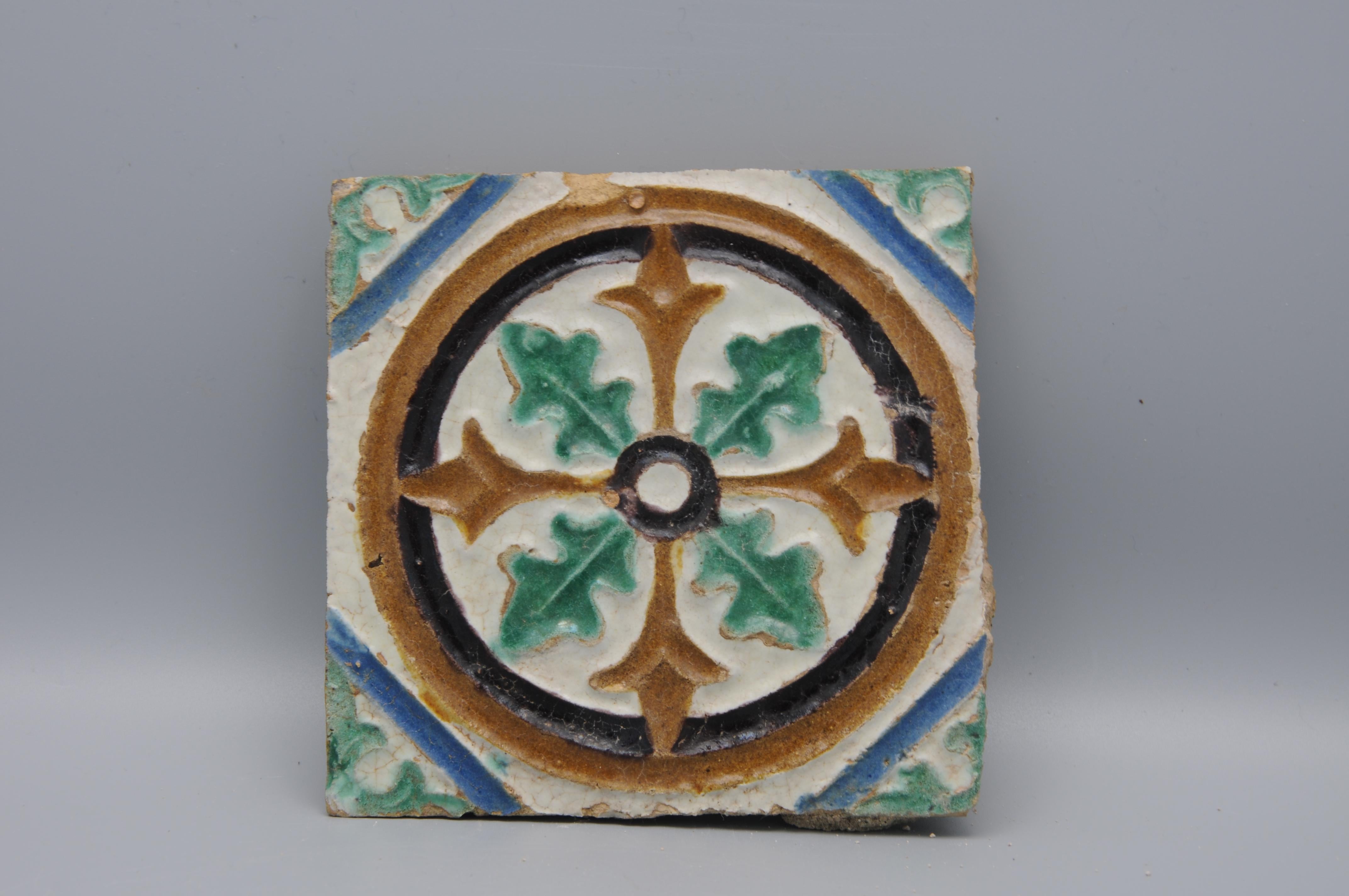 Hand-Crafted Spanish Azulejo Tile Arista y Cuenca - Sevilla 16th century For Sale
