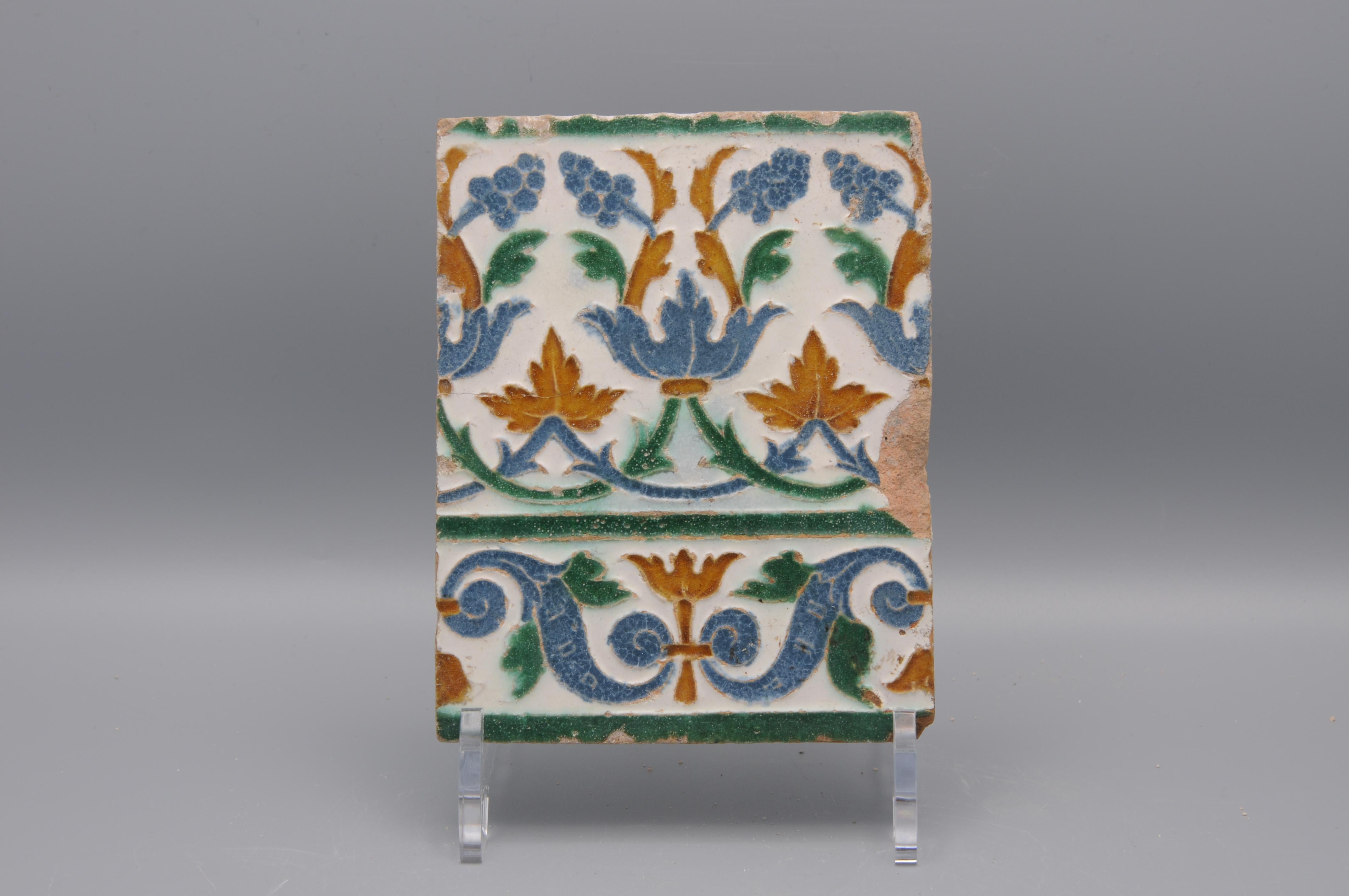 Azulejo Español Arista y Cuenca - Toledo Siglo XVI Hecho a mano en venta