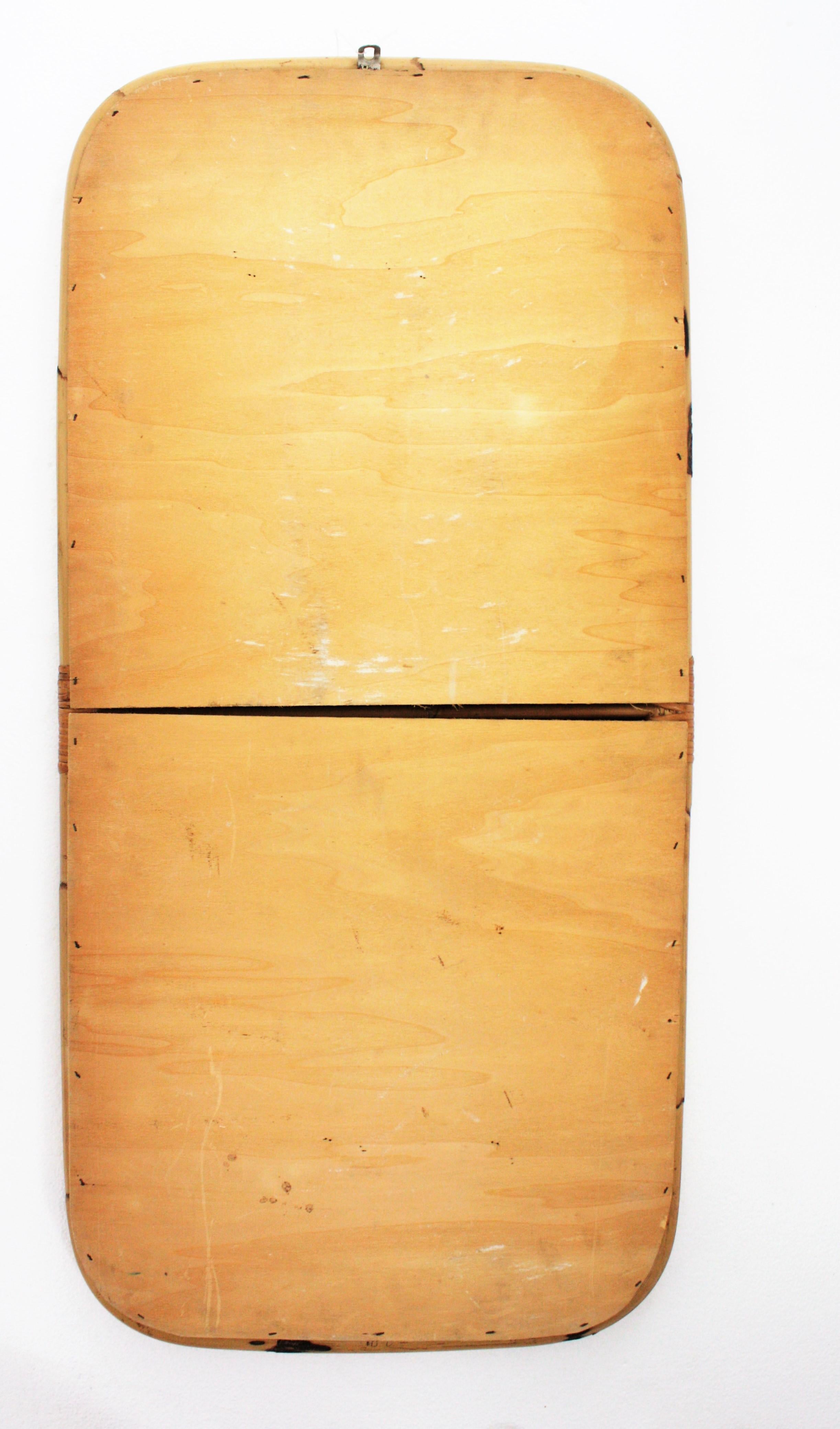 Miroir rectangulaire espagnol en bambou et rotin, années 1960 en vente 1