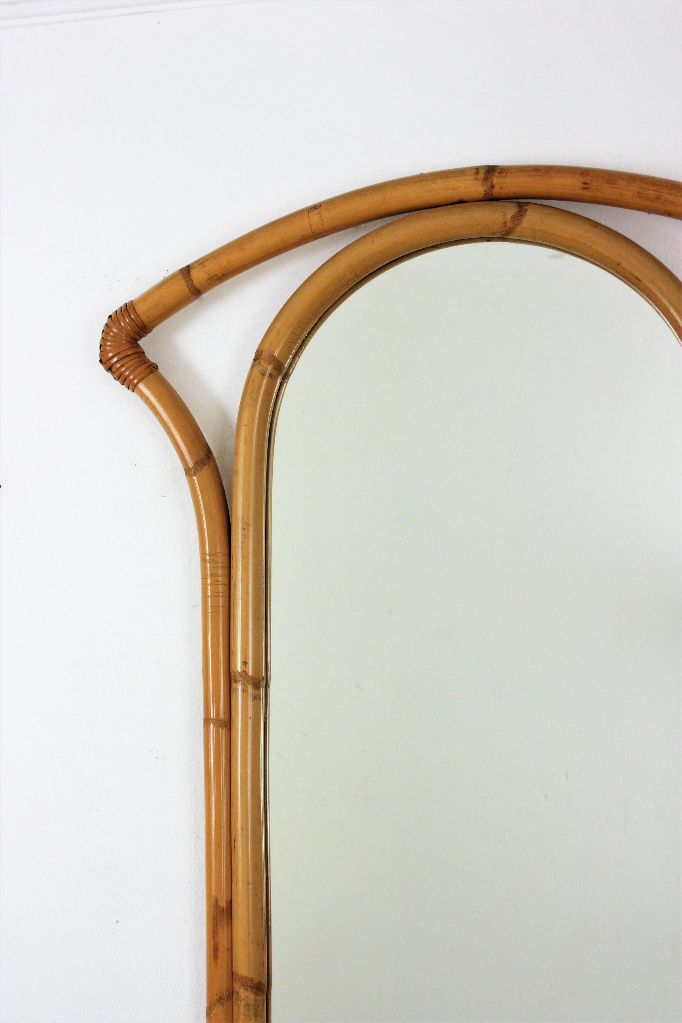 Spanish 1960s Bamboo Rattan Rectangular Mirror with Arched Top In Good Condition For Sale In Barcelona, ES
