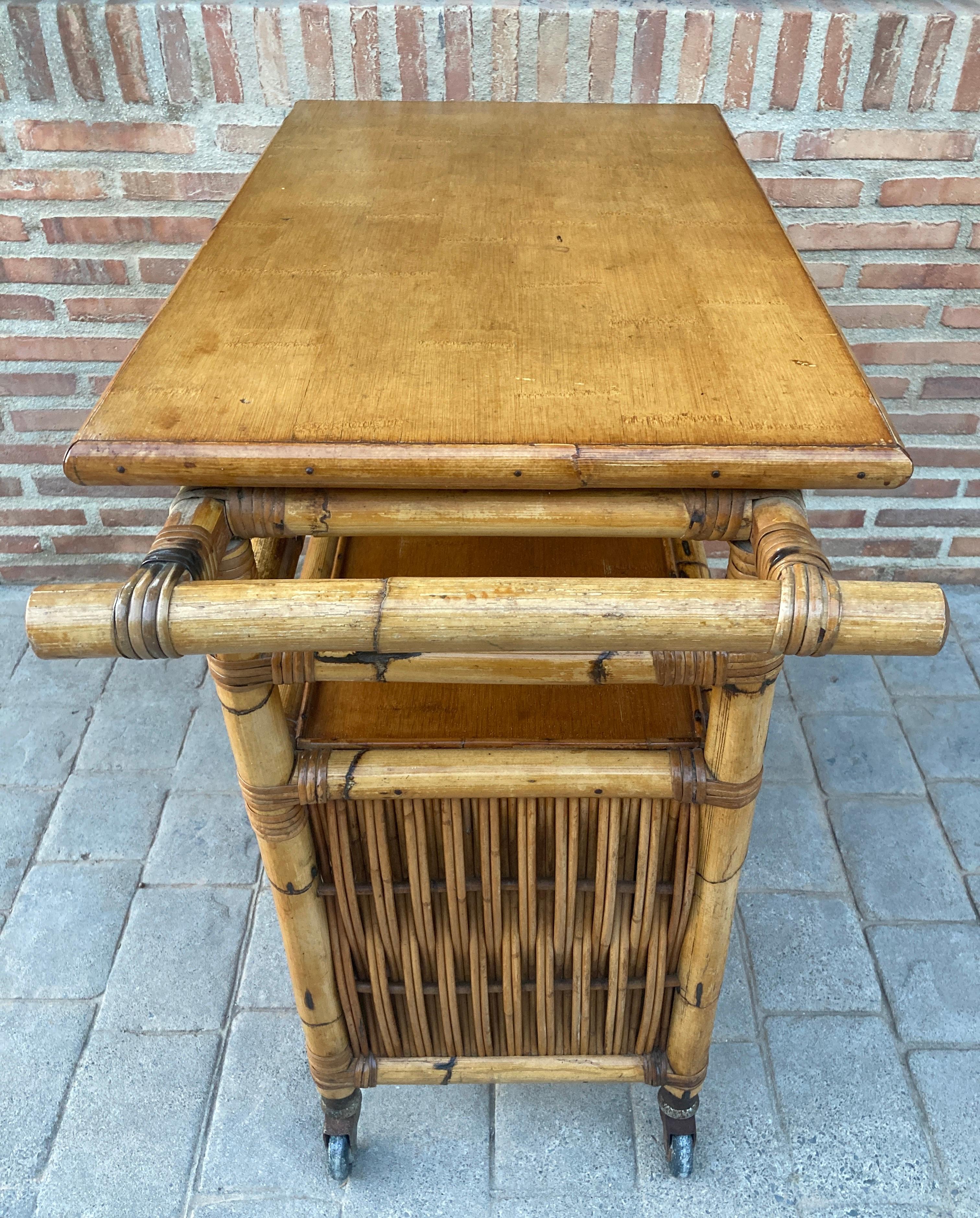 Spanish, Bar Cabinet in Bamboo with Wheels, 1950s In Good Condition For Sale In Miami, FL