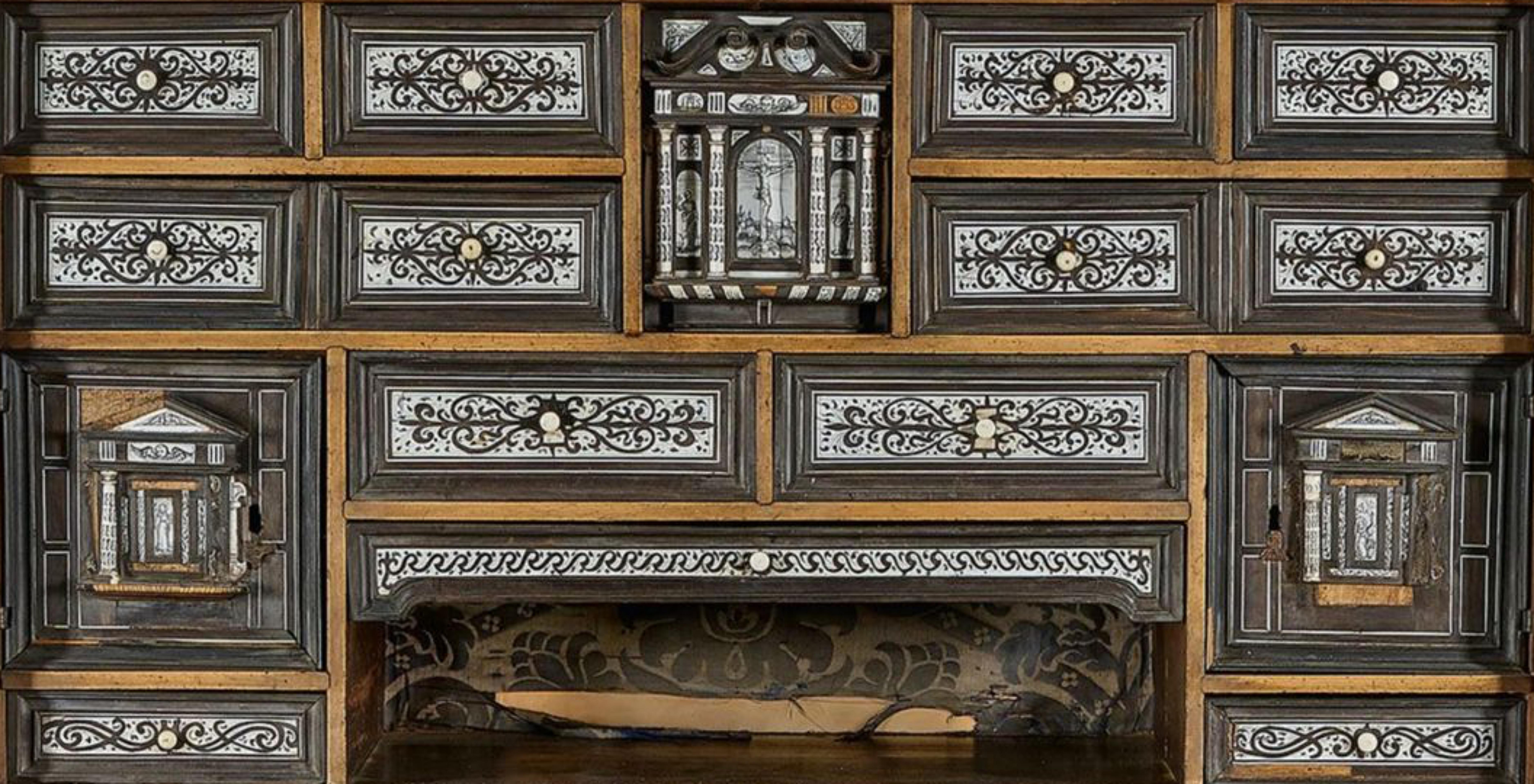Baroque Spanish Bargueño Cabinet 17th Century For Sale