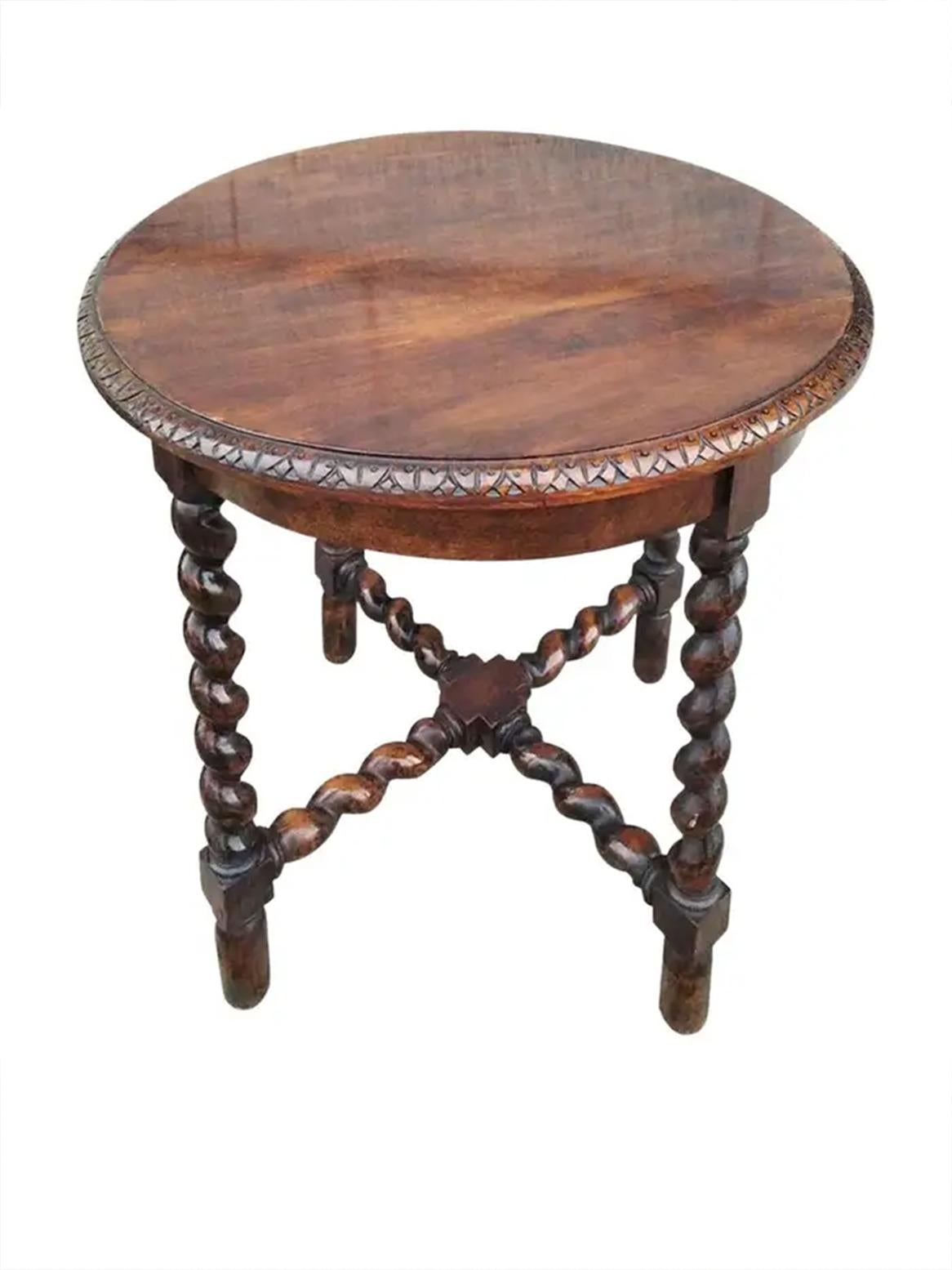 Spanish  Barley Twist Legs  Oat Side Table Spain 19th Century In Good Condition In Mombuey, Zamora