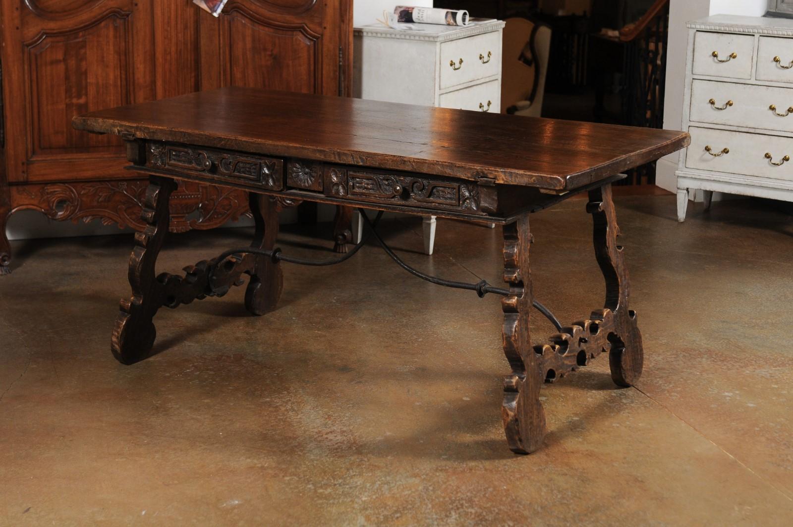 Spanish Baroque 1750s Walnut Fratino Table with Drawers and Iron Stretchers In Good Condition In Atlanta, GA