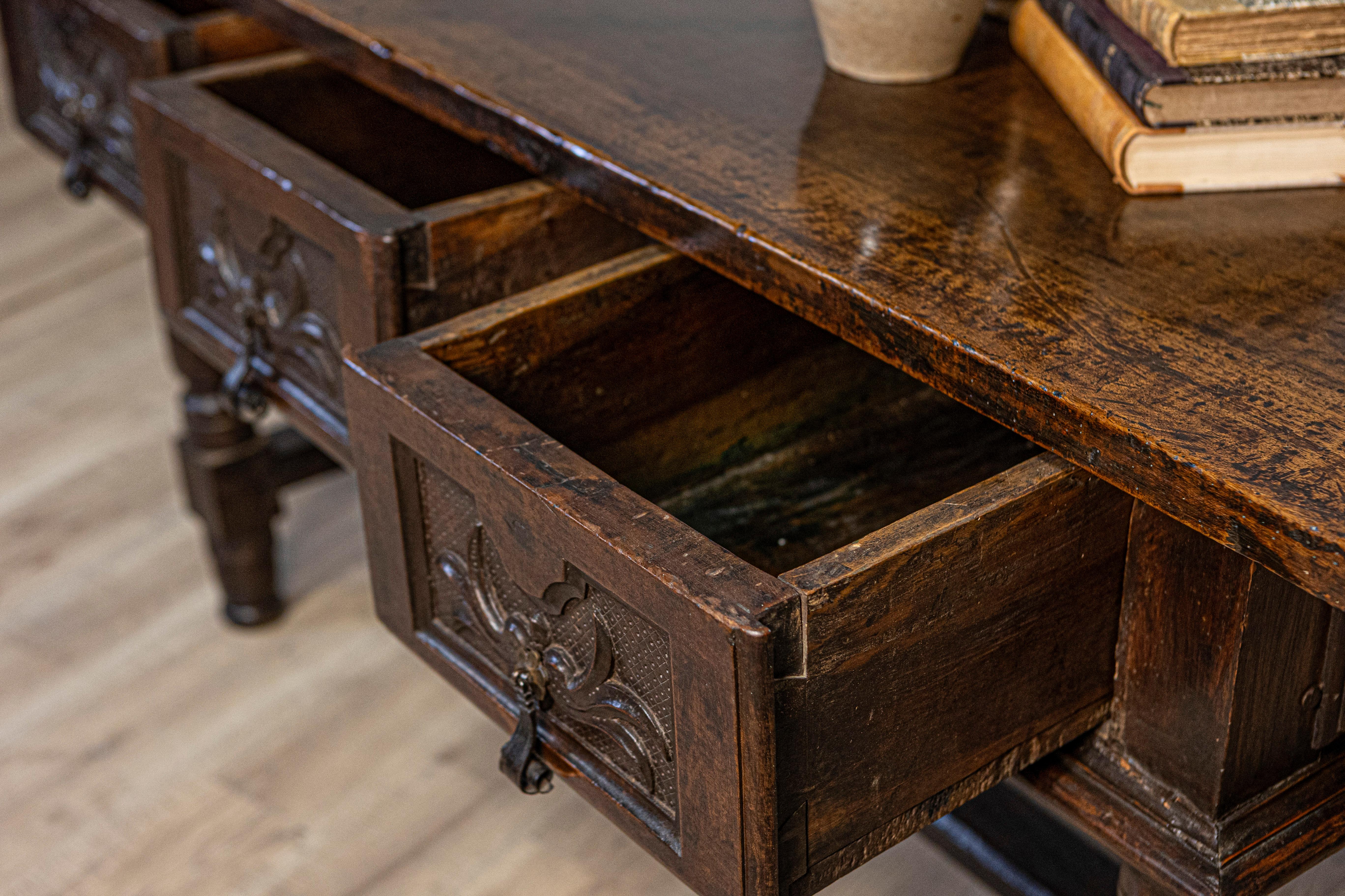 Spanish Baroque 17th Century Walnut Table with Carved Drawers and Turned Legs For Sale 12