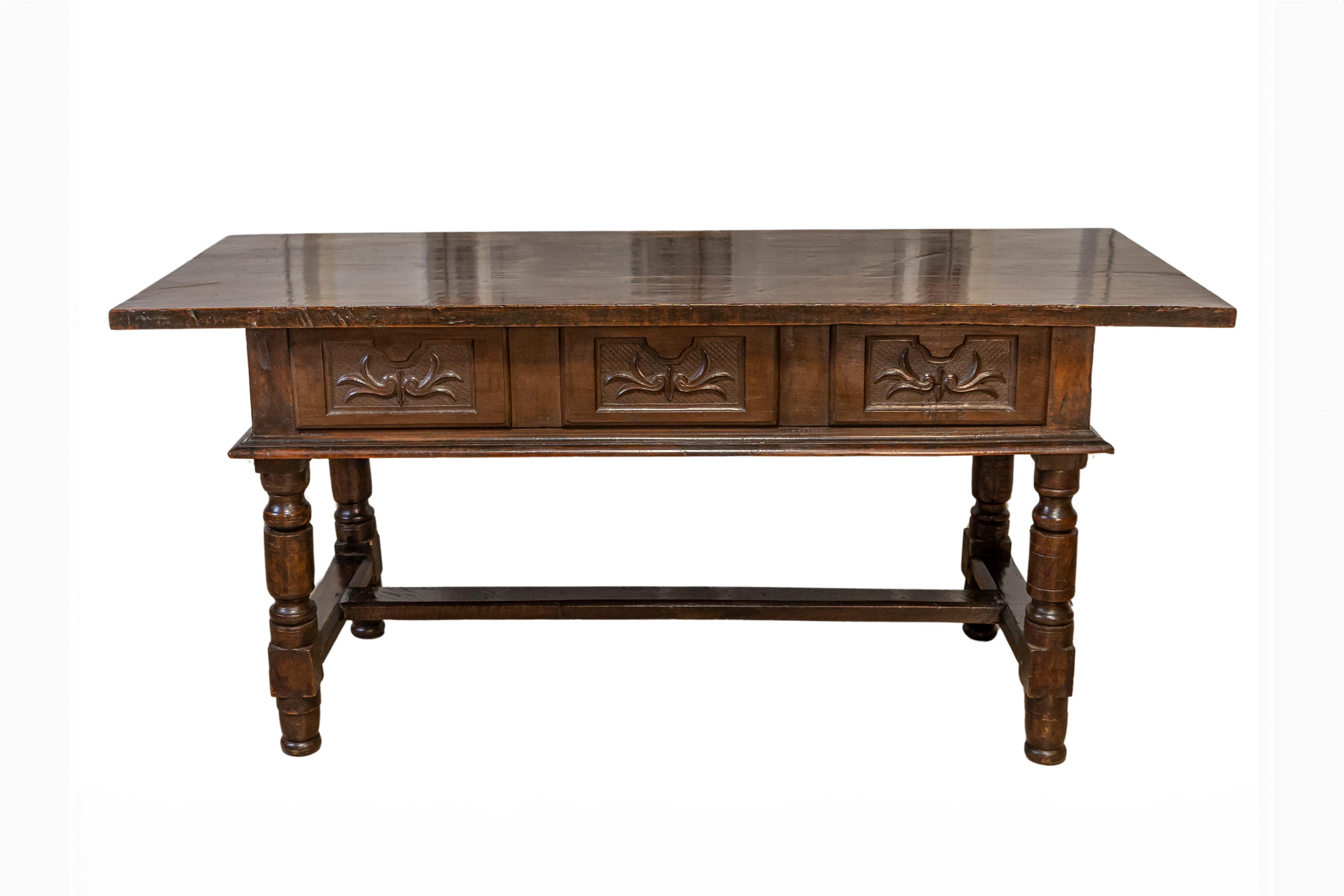 18th Century and Earlier Spanish Baroque 17th Century Walnut Table with Carved Drawers and Turned Legs For Sale