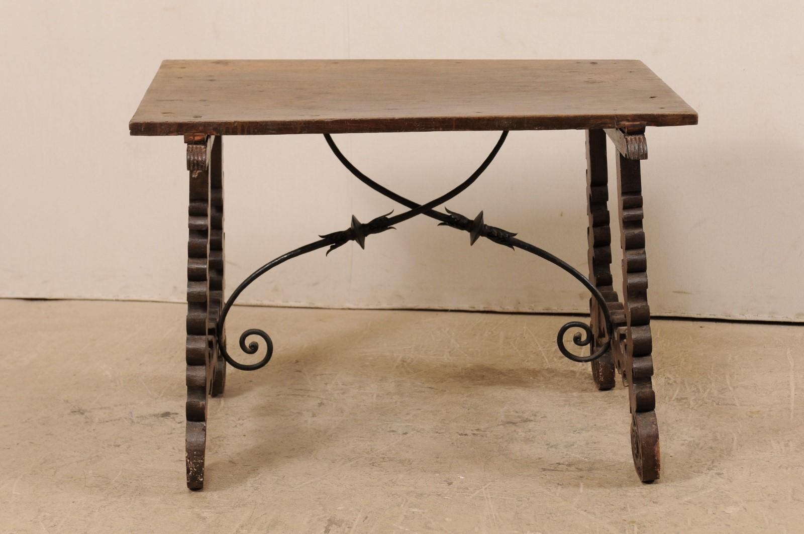 Table à tréteaux baroque espagnole du 18ème siècle en bois à pieds en forme de lyre avec traverse en fer en vente 2