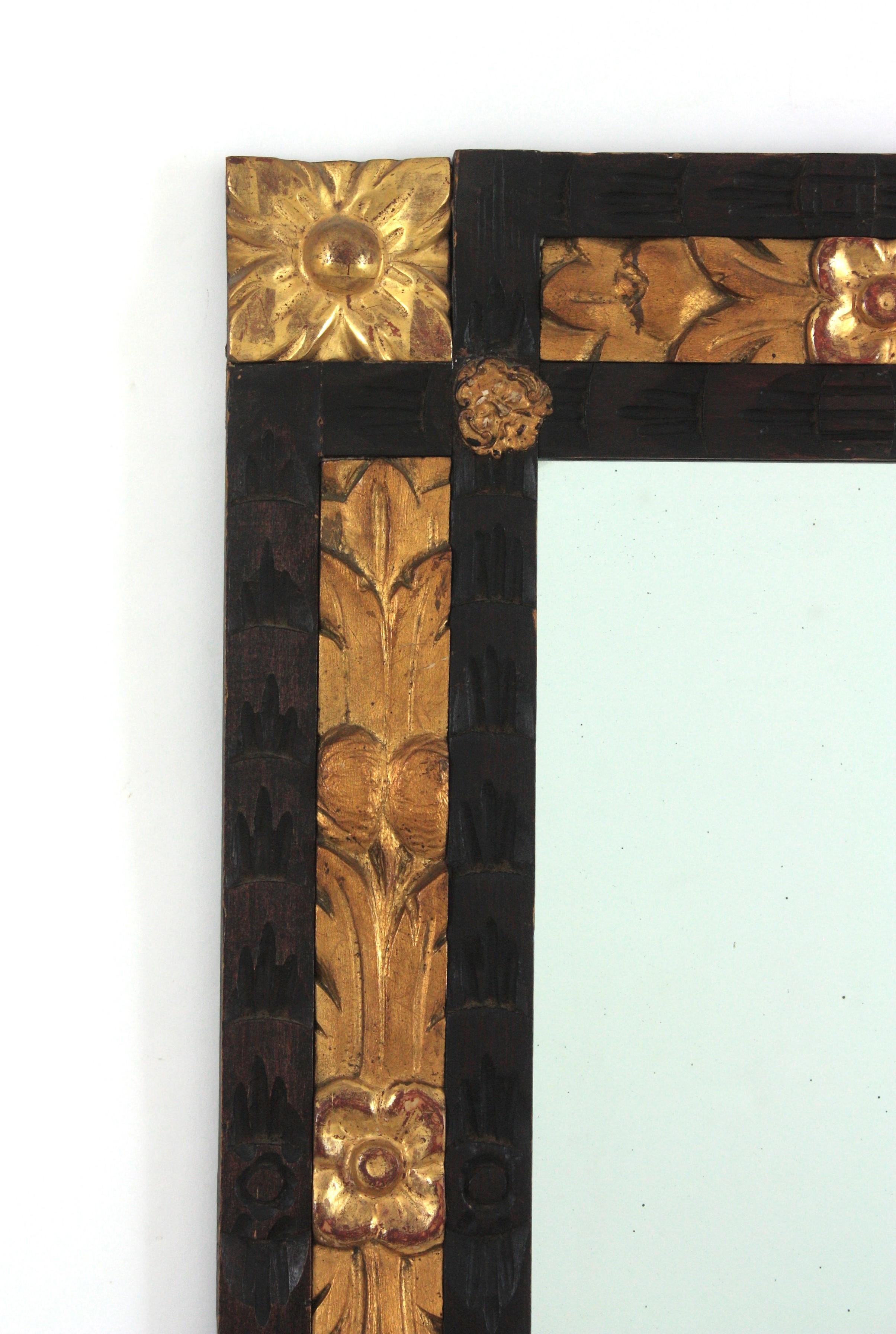 Spanischer Barock Schwarz und Giltwood geschnitzt Rechteckiger Spiegel, 1940er Jahre (20. Jahrhundert) im Angebot