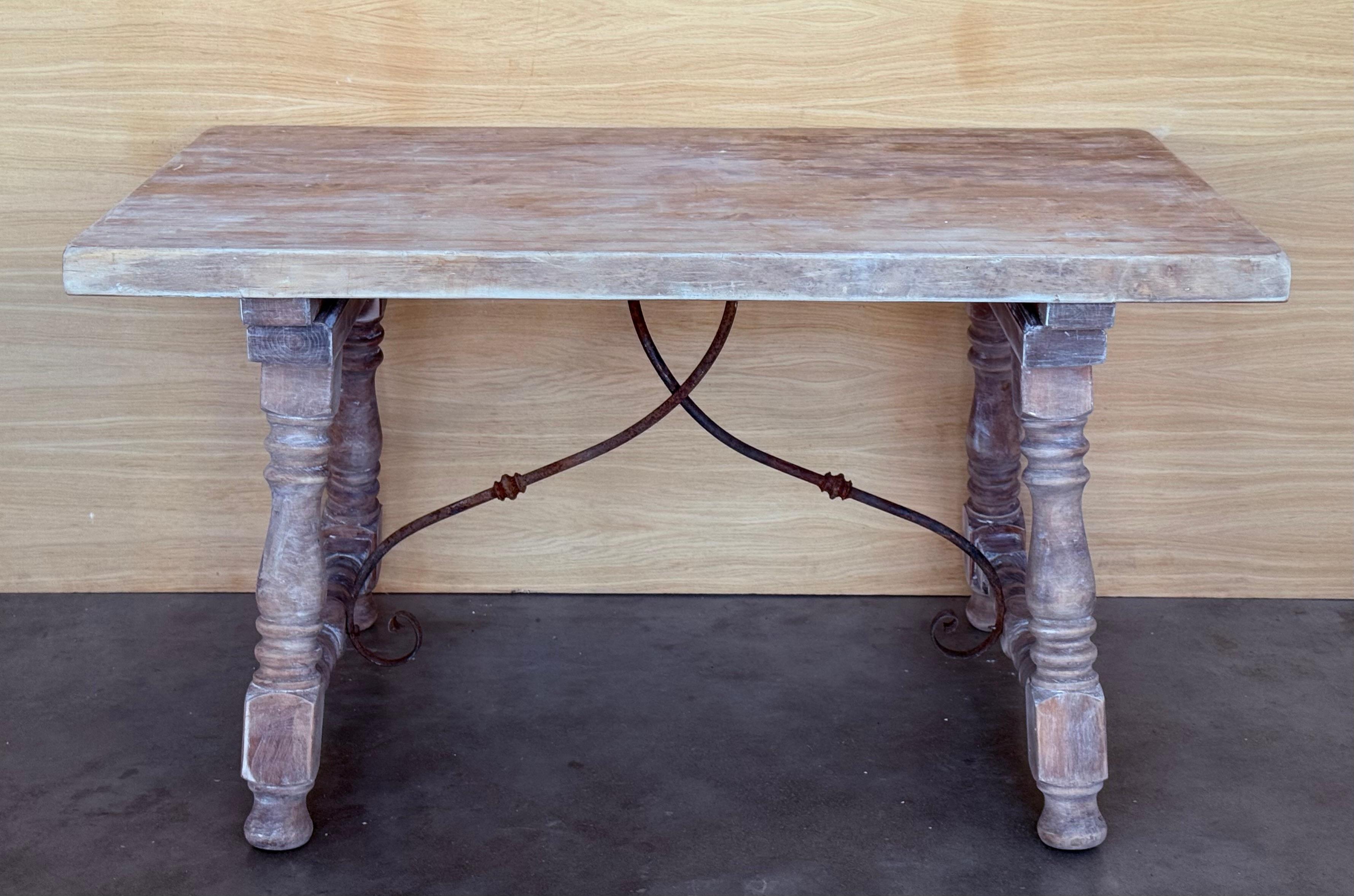 19th Century Spanish Baroque Bleached Side Table with Drawer For Sale