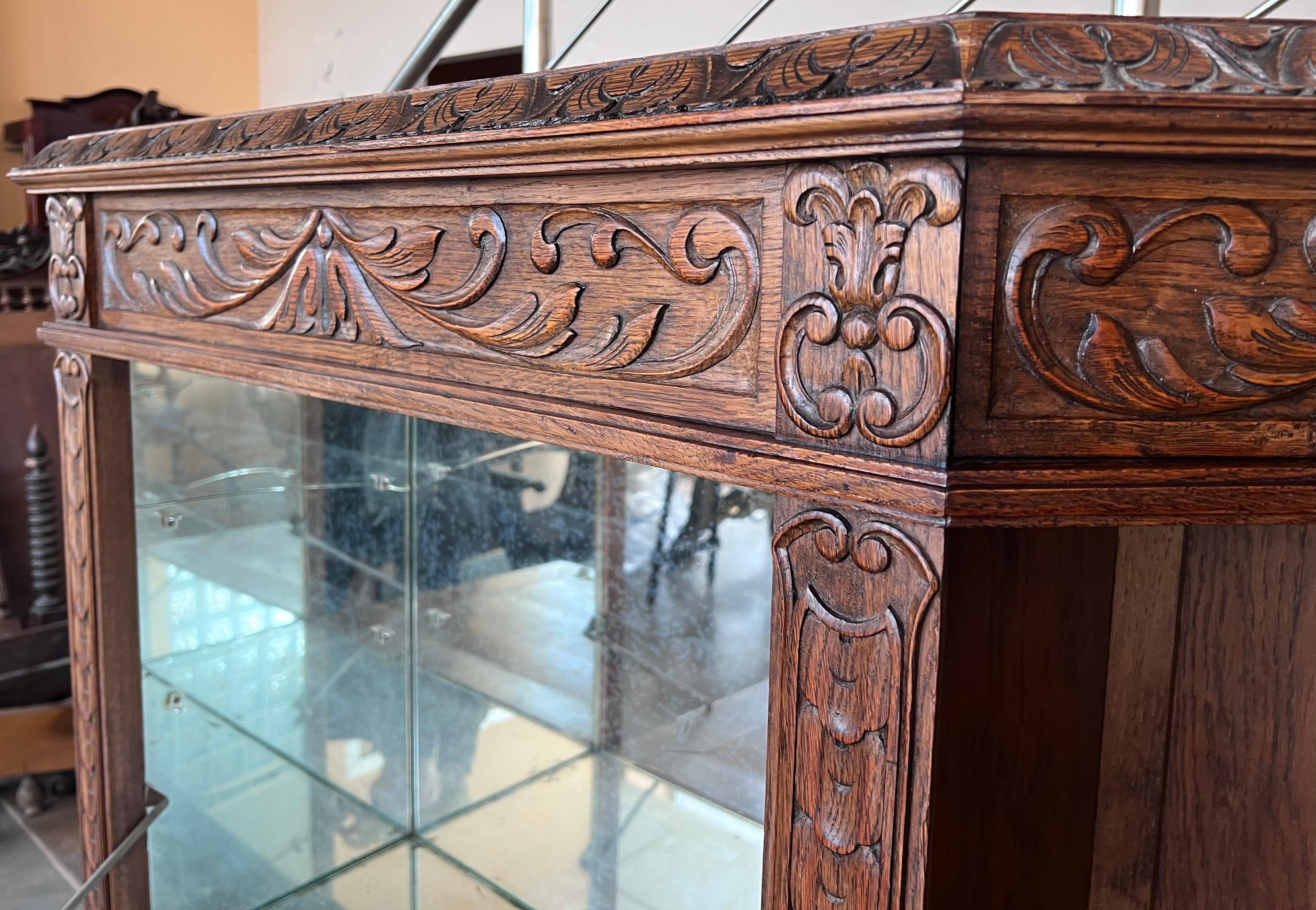 Mobile bar bar barocco spagnolo in noce intagliato, anni '1910 in vendita 3