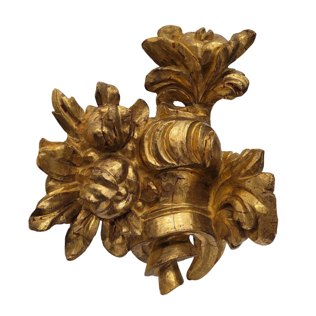 Spanischer Barock Geschnitztes vergoldetes Holz Fragment eines Altaraufsatzes im Angebot 14