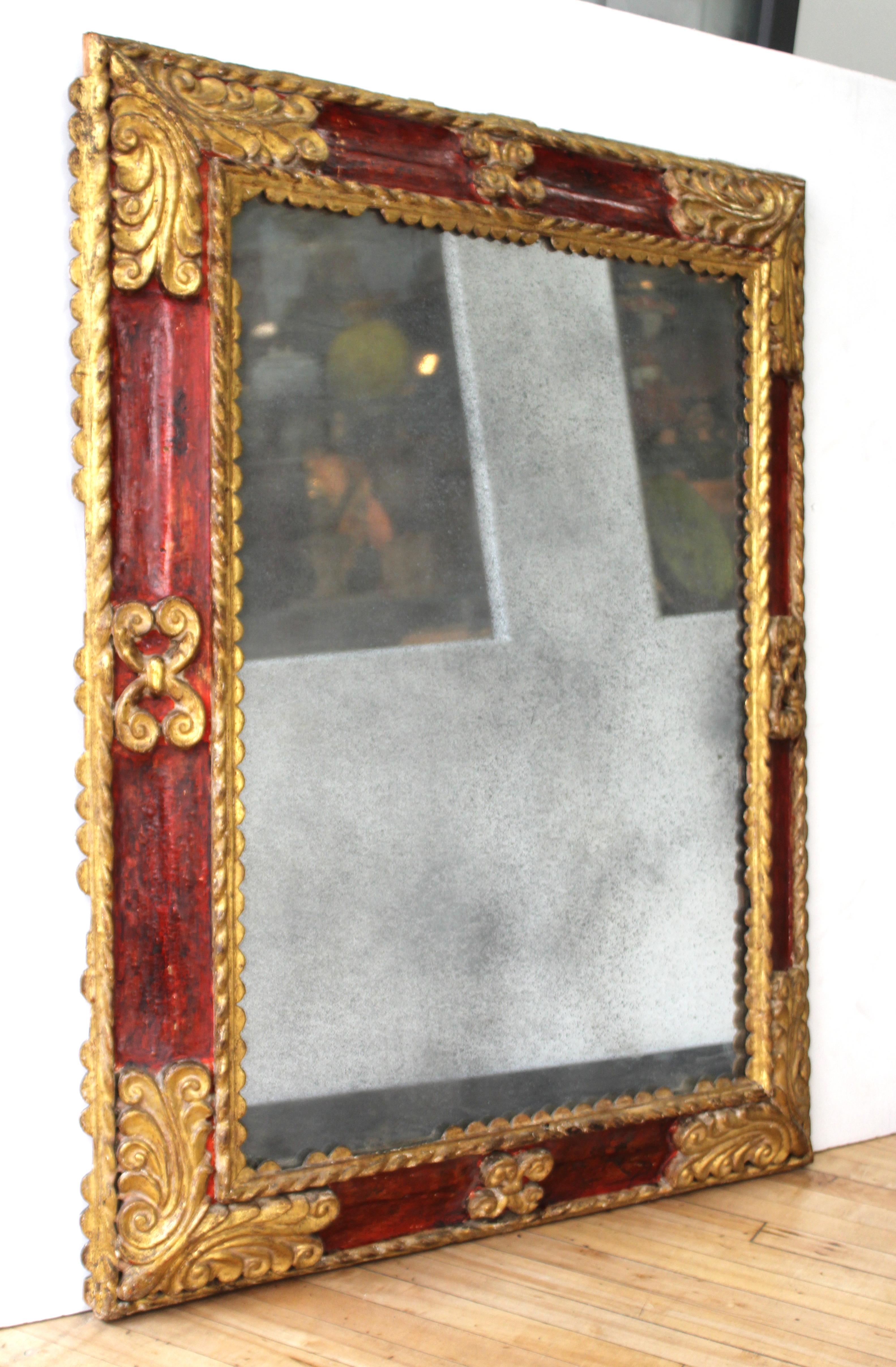 Miroir baroque espagnol en bois sculpté et doré en vente 5