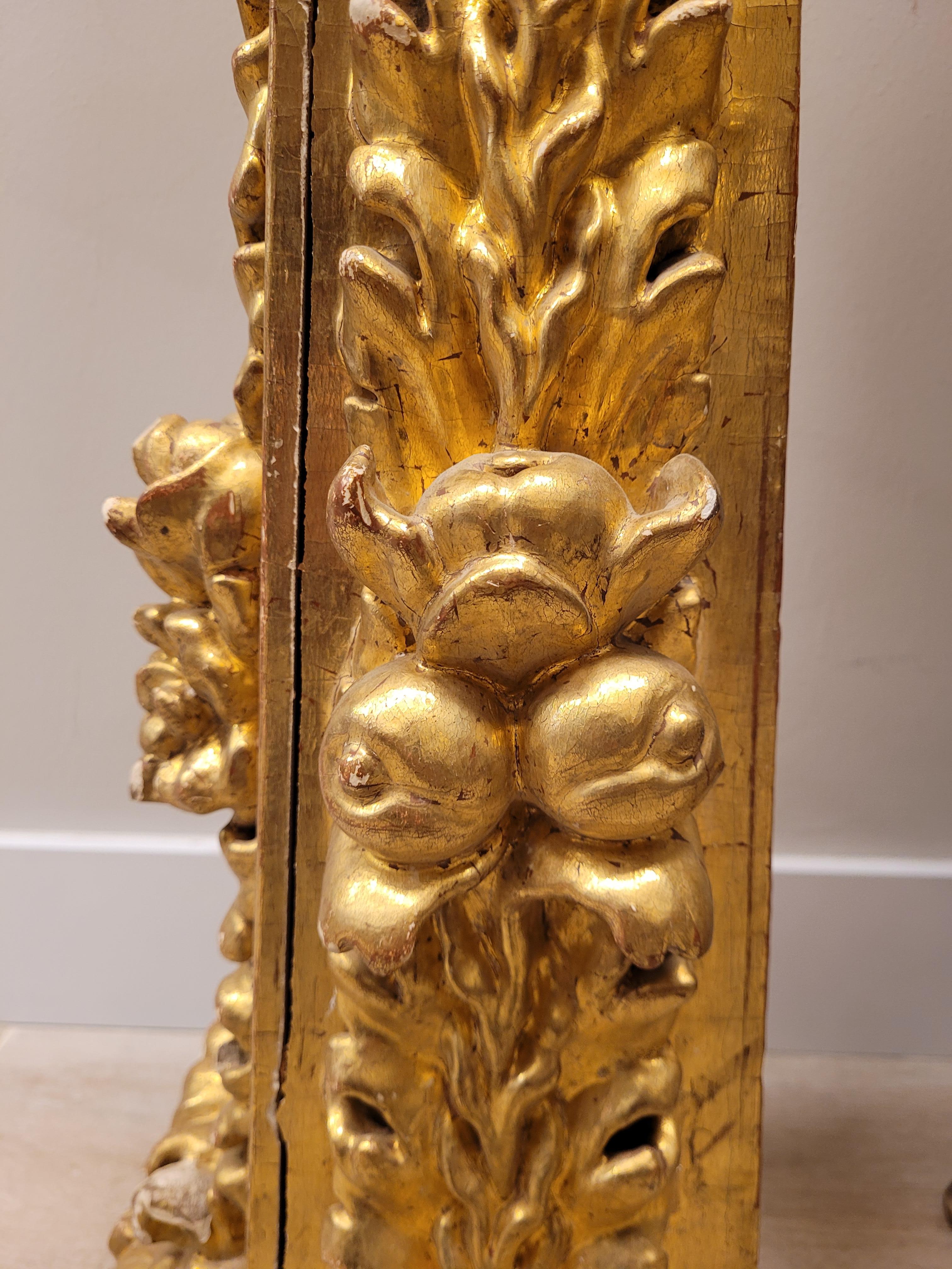 Spanish Baroque estipite, Column Sculpture , carved and gilded wood For Sale 3
