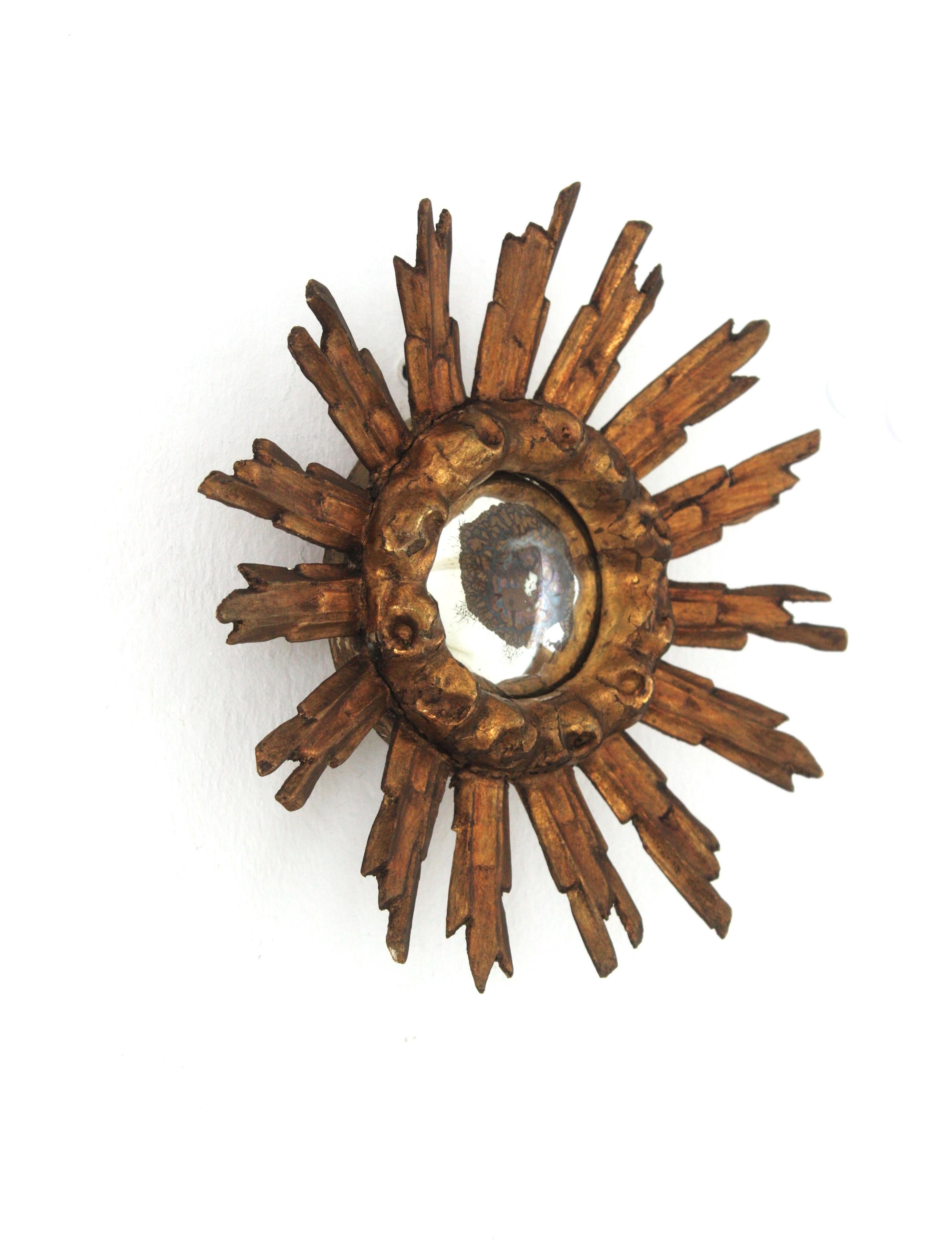 Hand-Carved Spanish Baroque Giltwood Convex Sunburst Mirror Miniature, 1940s For Sale