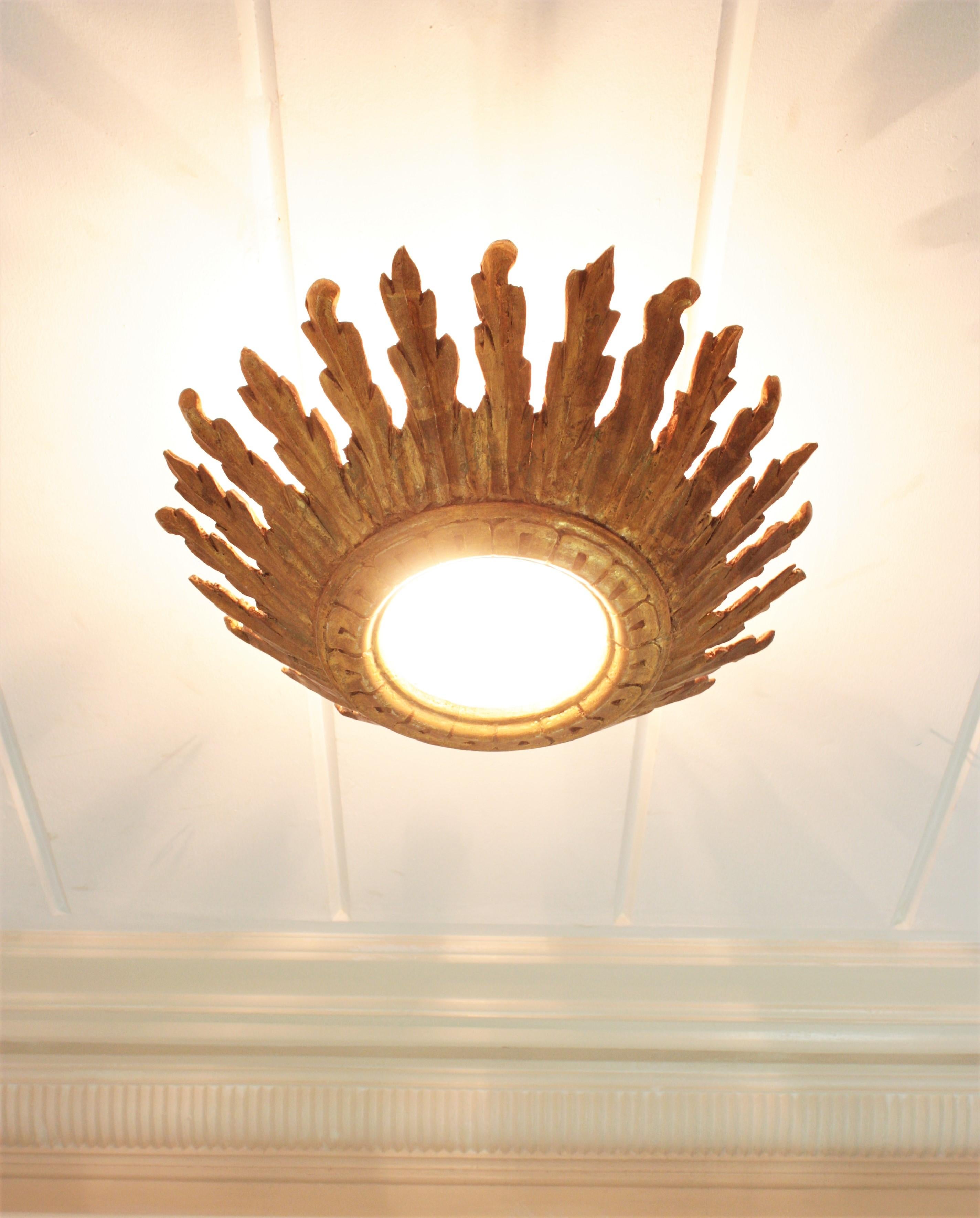 Sunburst Crown Ceiling Flush Mount Light Fixture in Giltwood, Spanish Baroque In Good Condition For Sale In Barcelona, ES