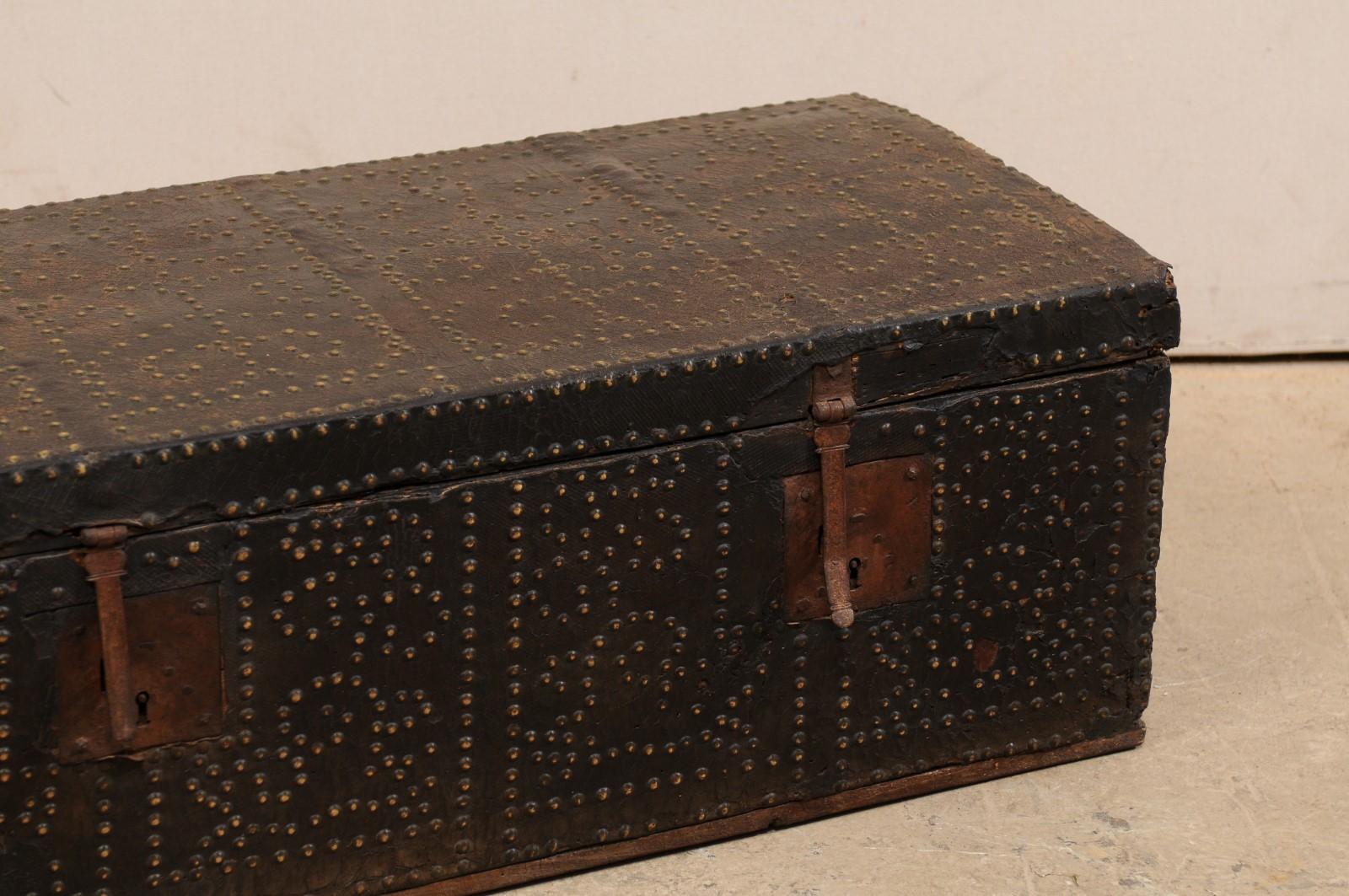 Spanish Baroque Leather-Wrapped Coffer Adorn with Brass Accents, 18th Century For Sale 2
