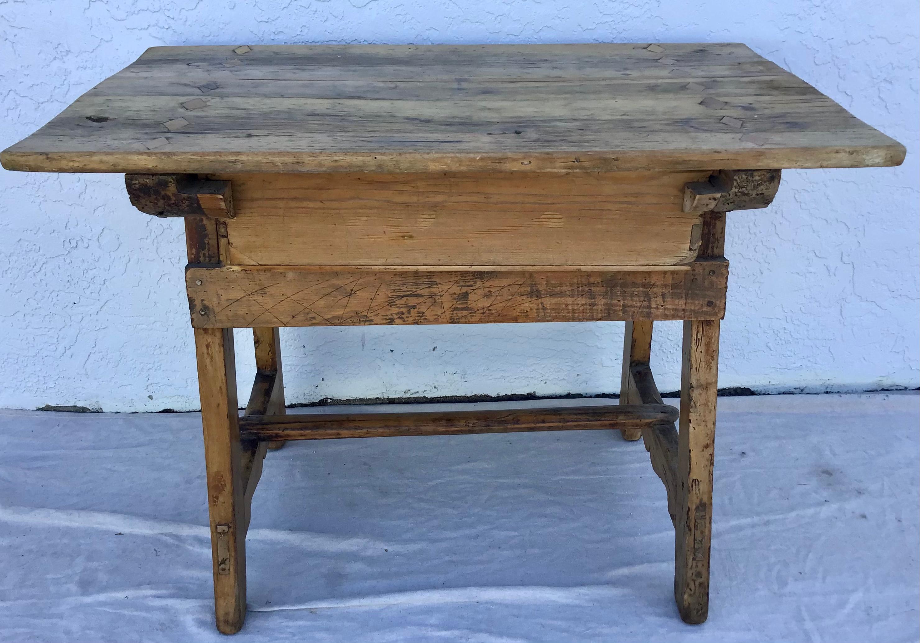 Spanish Colonial Period Sabino Wood One-Drawer Hacienda Table, 18th Century 2