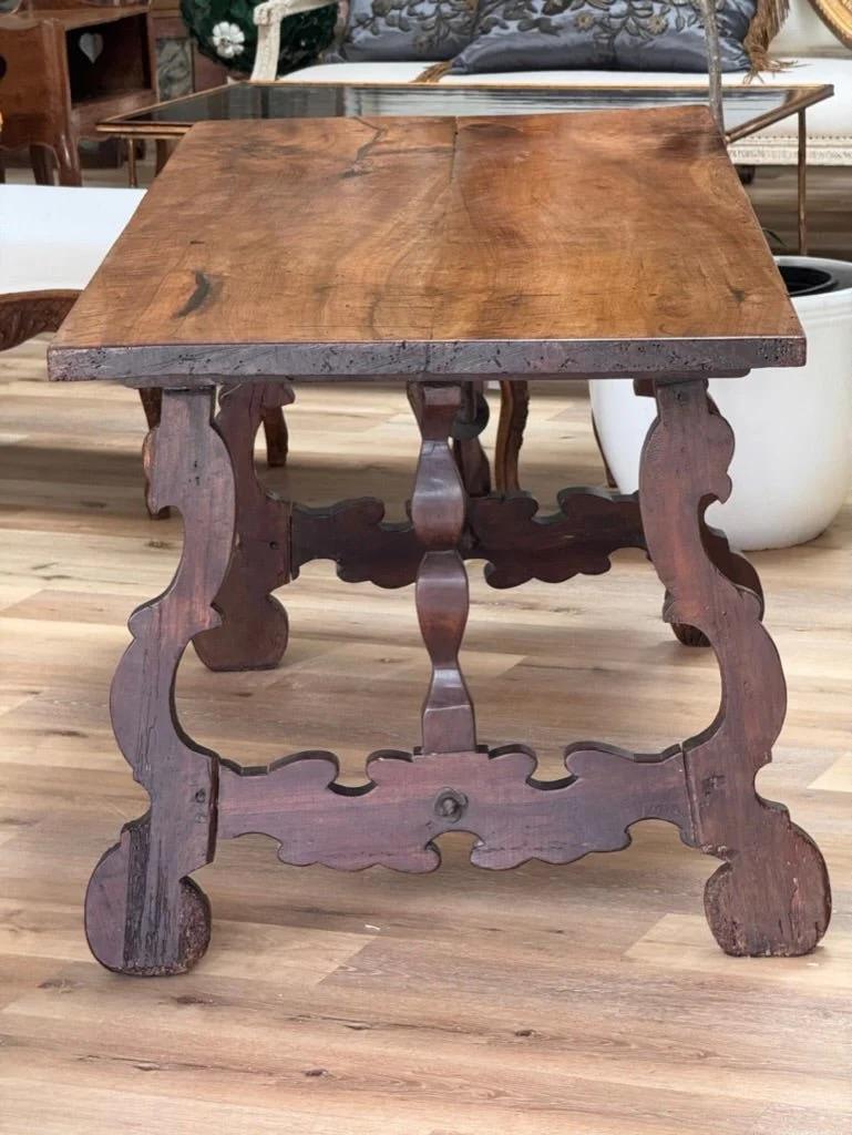Tavolo a cavalletto rettangolare barocco spagnolo, 1670 ca. In condizioni buone in vendita a Charlottesville, VA