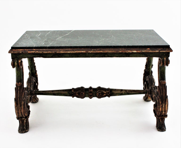 Spanish Baroque Carved Wood Coffee Table with Green Marble Top In Good Condition For Sale In Barcelona, ES