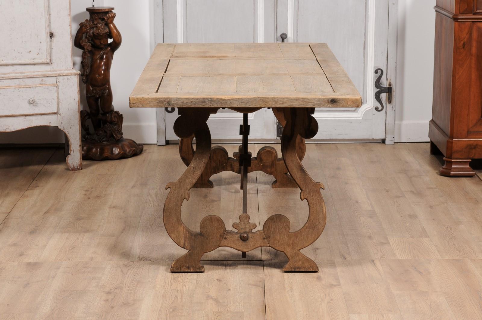 Spanish Baroque Style 1900s Bleached Oak Fratino Table with Carved Lyre Base For Sale 7
