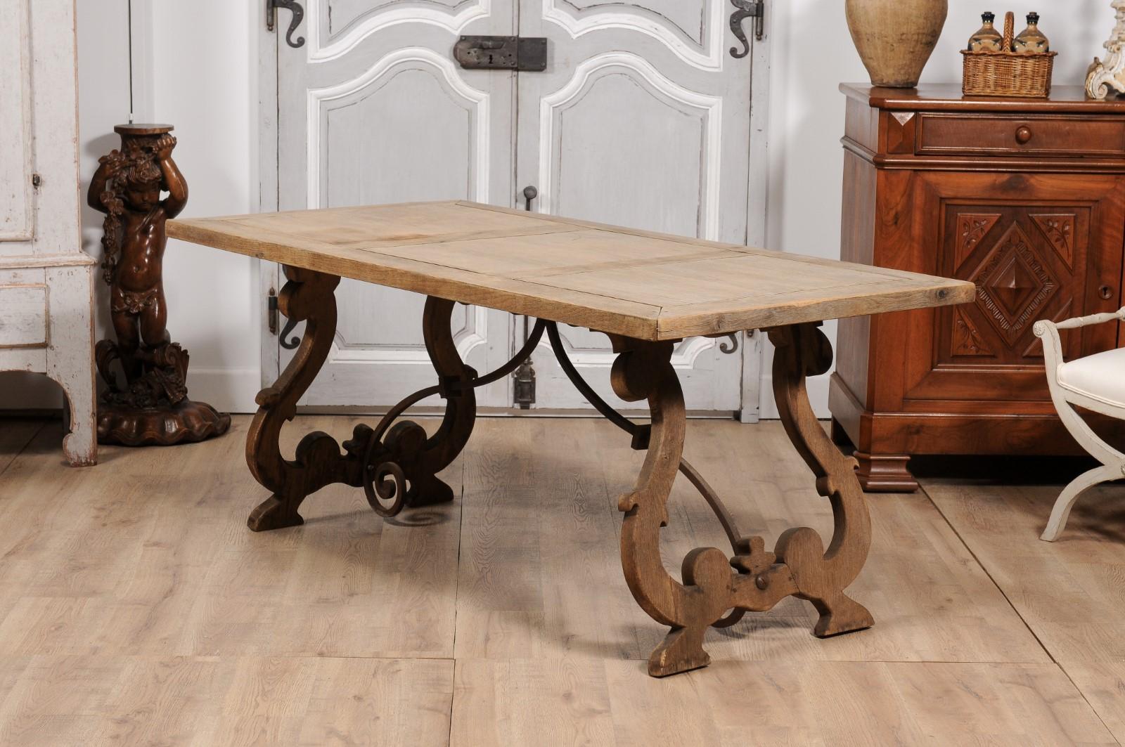 Spanish Baroque Style 1900s Bleached Oak Fratino Table with Carved Lyre Base For Sale 8