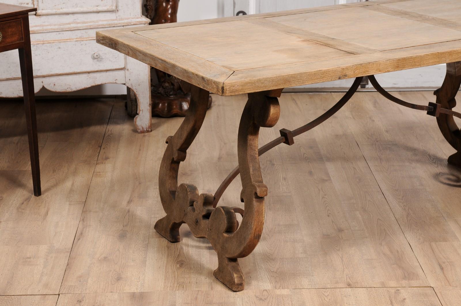 20th Century Spanish Baroque Style 1900s Bleached Oak Fratino Table with Carved Lyre Base For Sale