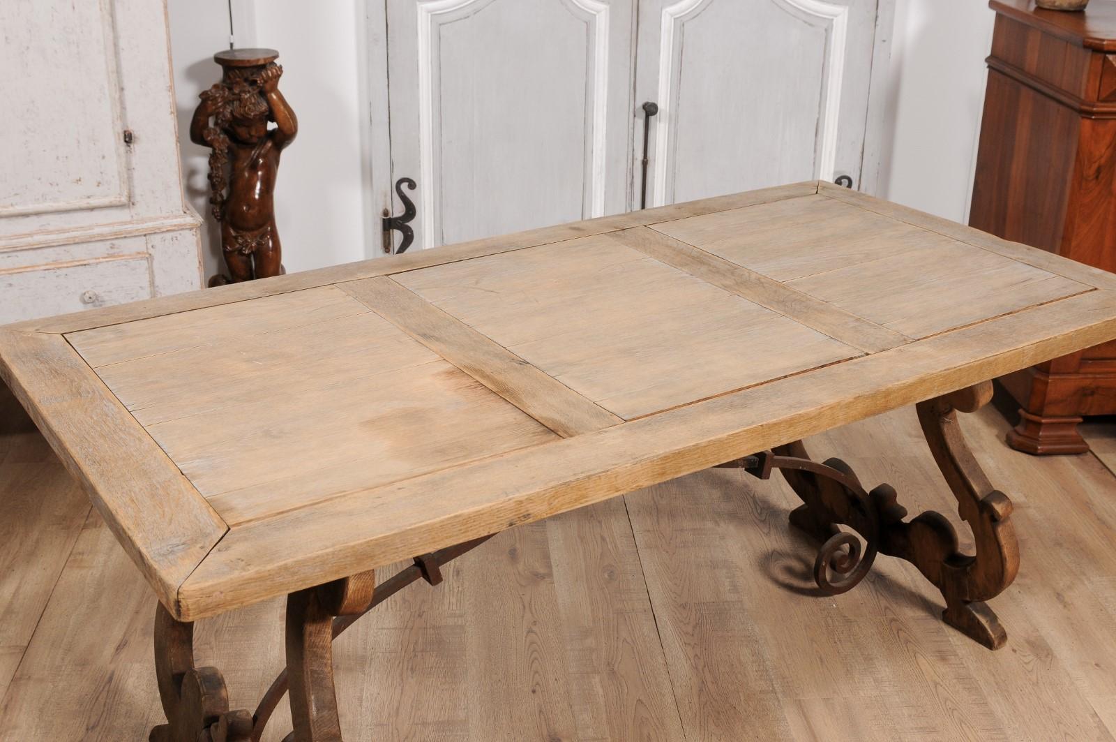 Spanish Baroque Style 1900s Bleached Oak Fratino Table with Carved Lyre Base For Sale 1