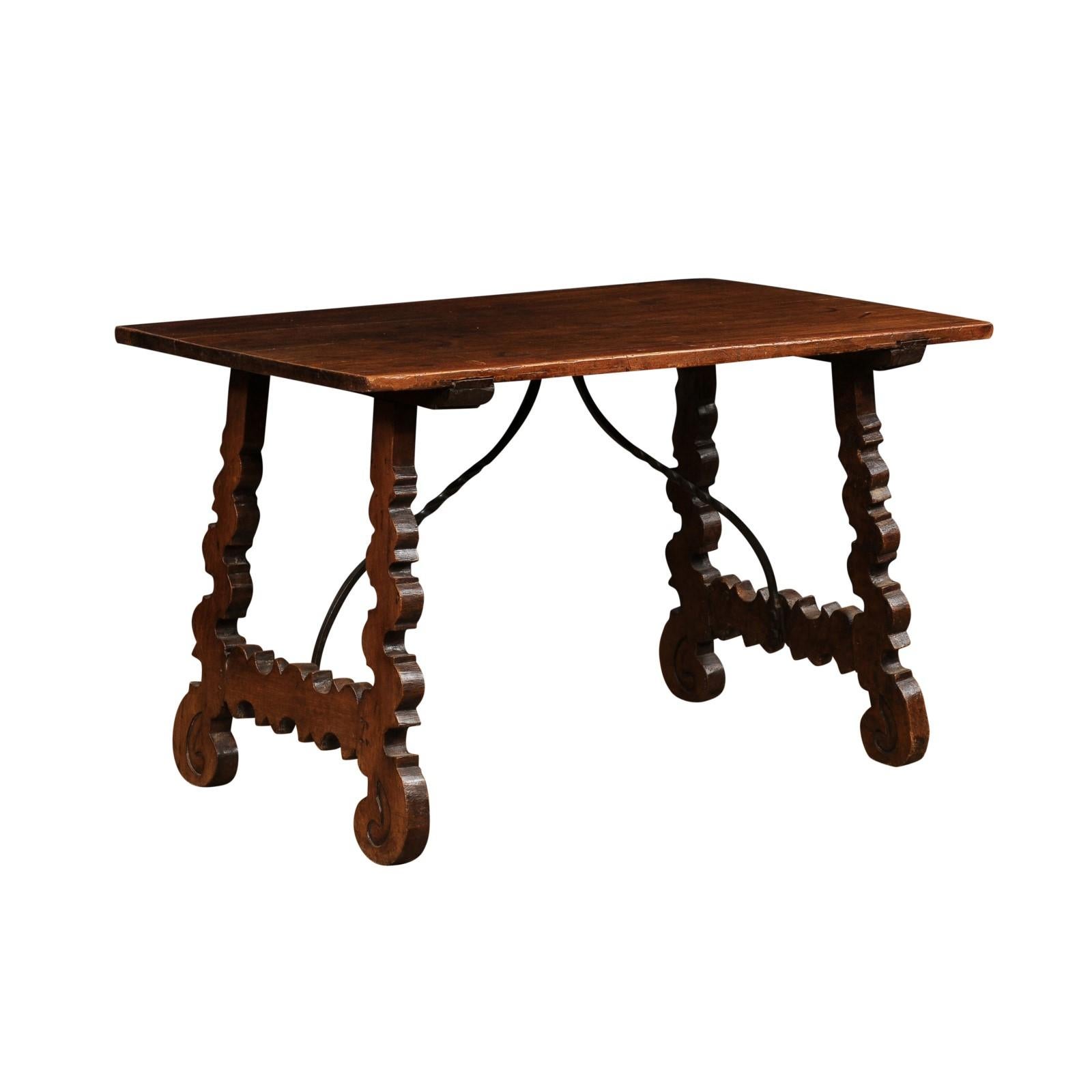 Fratino-Tisch aus Nussbaumholz im spanischen Barockstil des 19. Jahrhunderts mit lyraförmigem Sockel im Angebot 5
