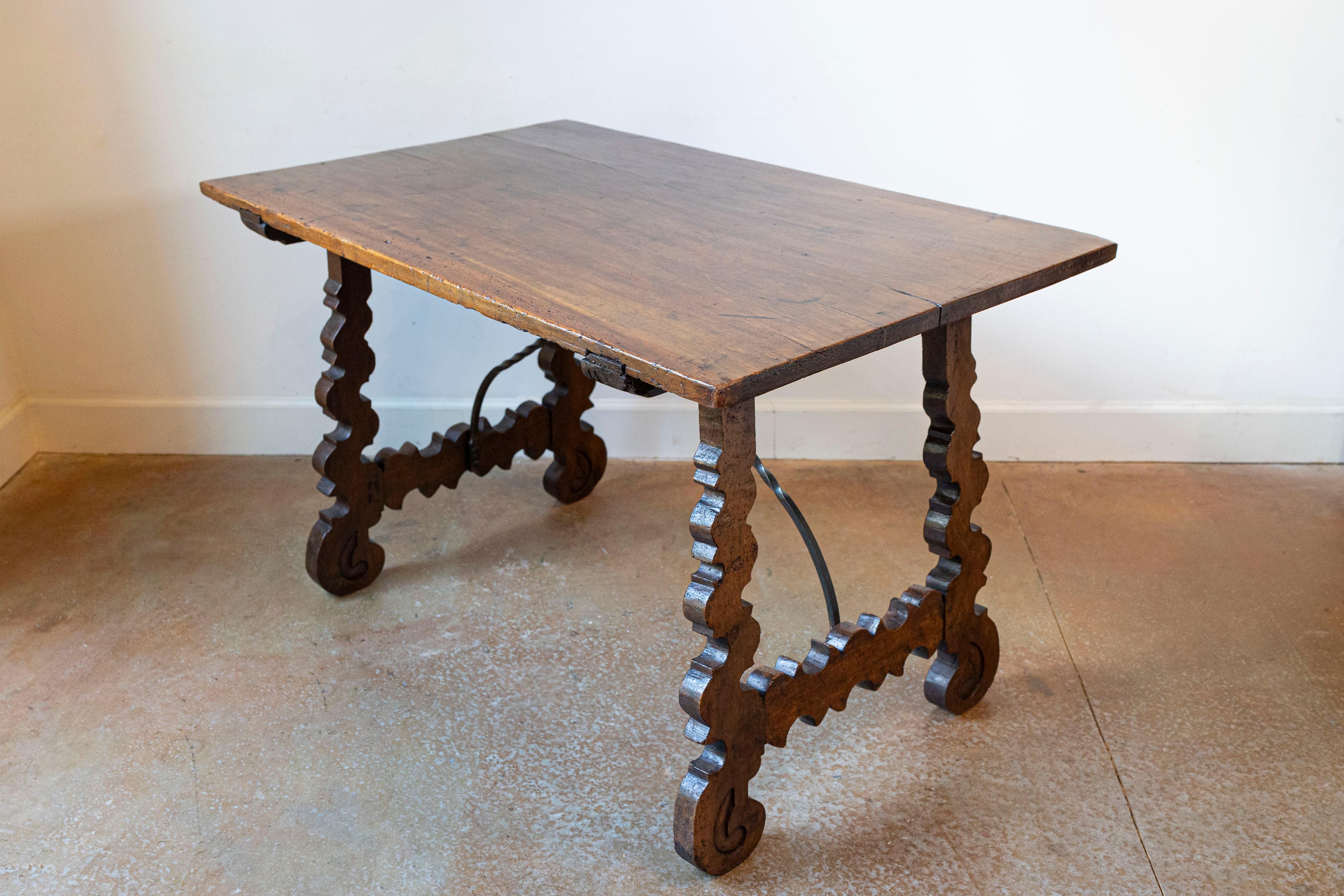 Spanish Baroque Style 19th Century Walnut Fratino Table with Lyre Shaped Base In Good Condition For Sale In Atlanta, GA
